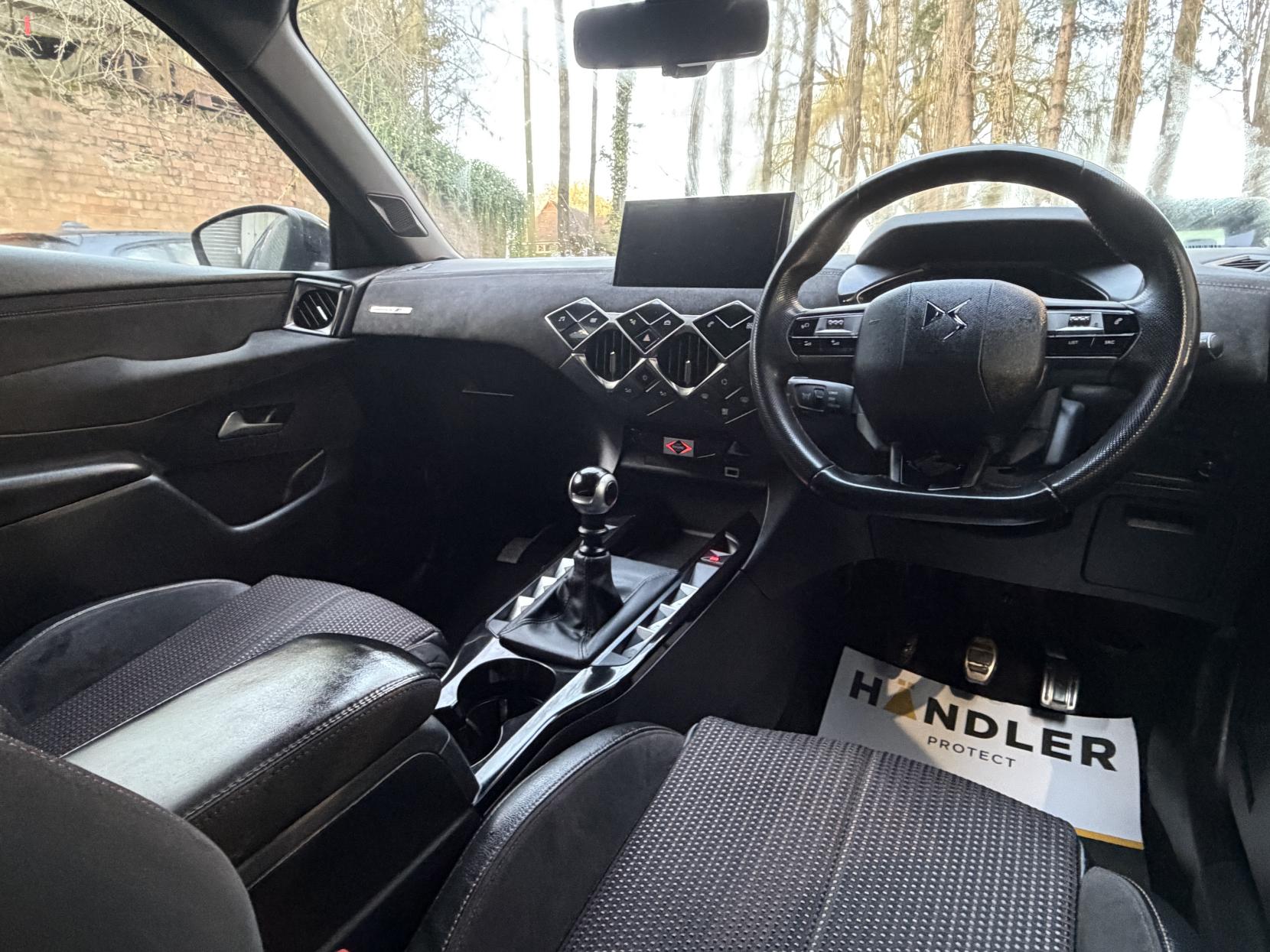 DS AUTOMOBILES DS 3 CROSSBACK 1.5 BlueHDi Performance Line Crossback 5dr Diesel Manual Euro 6 (s/s) (110 ps)