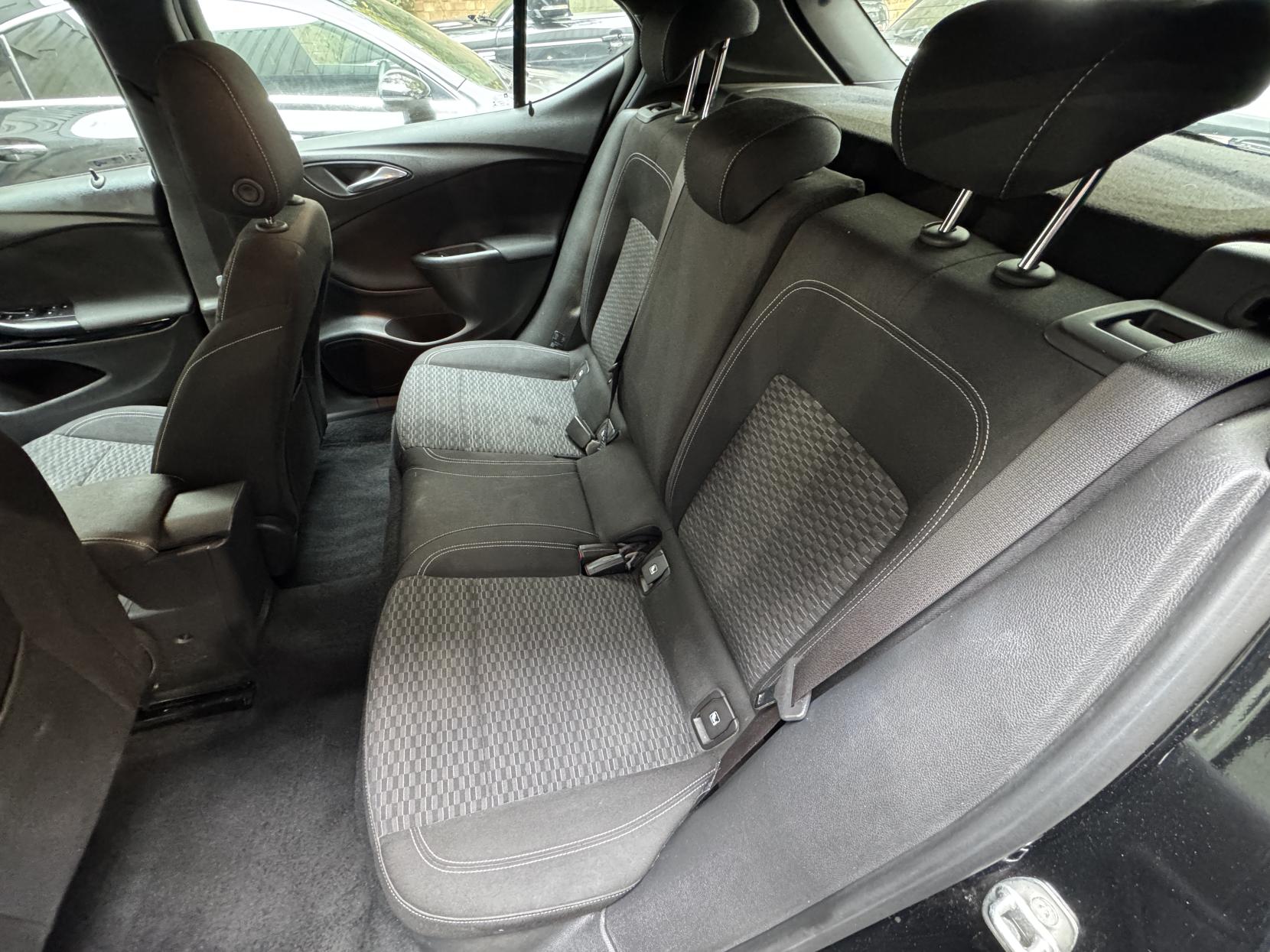 Vauxhall Astra 1.4i Turbo SRi Hatchback 5dr Petrol Manual Euro 6 (150 ps)