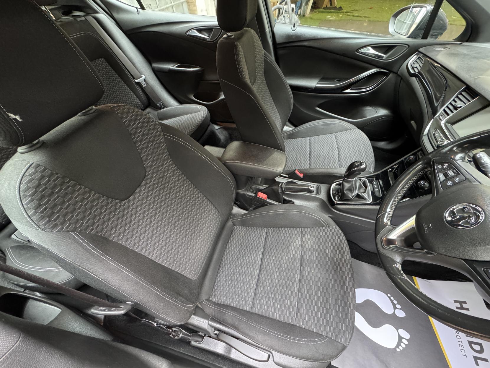 Vauxhall Astra 1.4i Turbo SRi Hatchback 5dr Petrol Manual Euro 6 (150 ps)