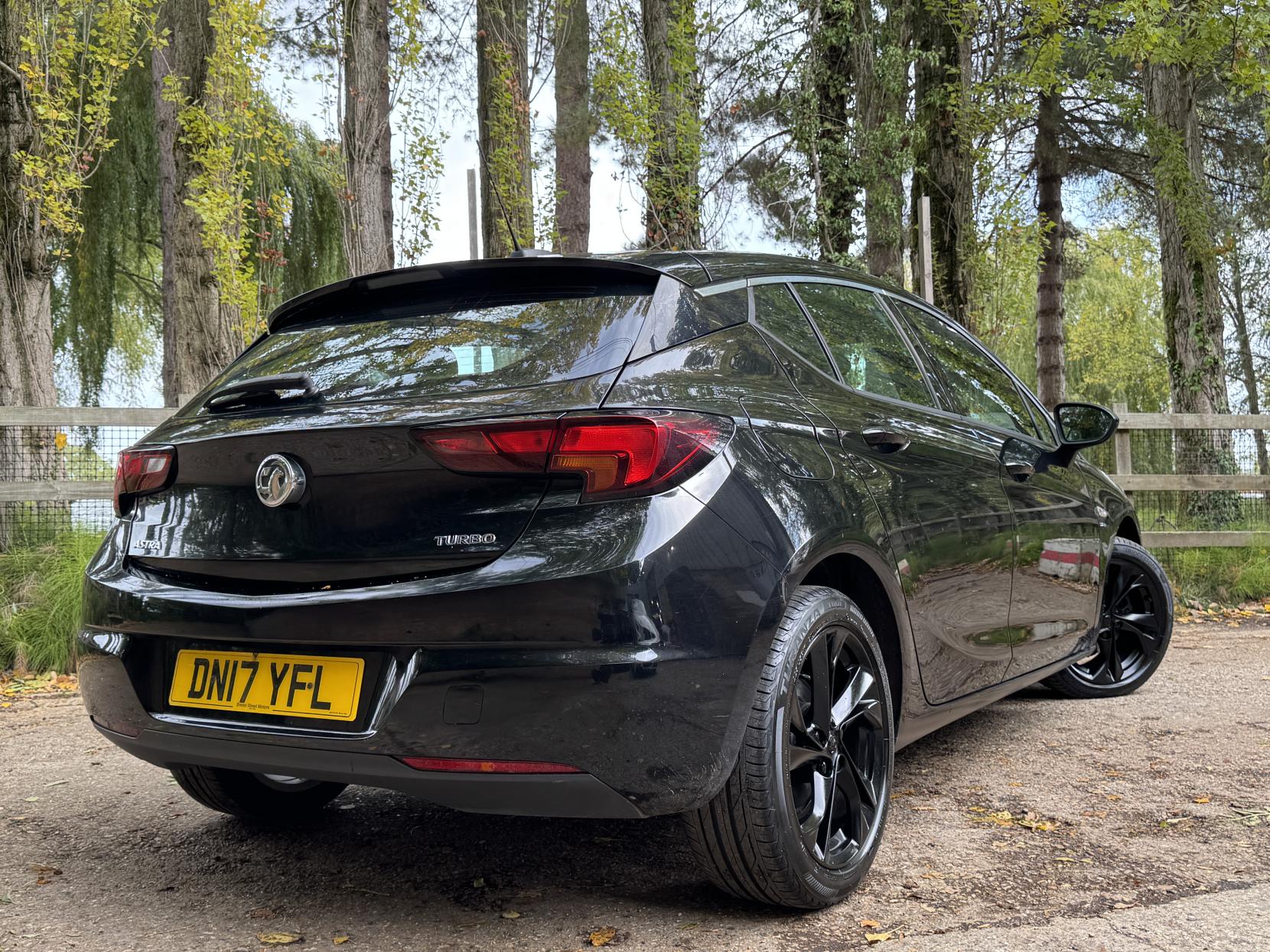 Vauxhall Astra 1.4i Turbo SRi Hatchback 5dr Petrol Manual Euro 6 (150 ps)