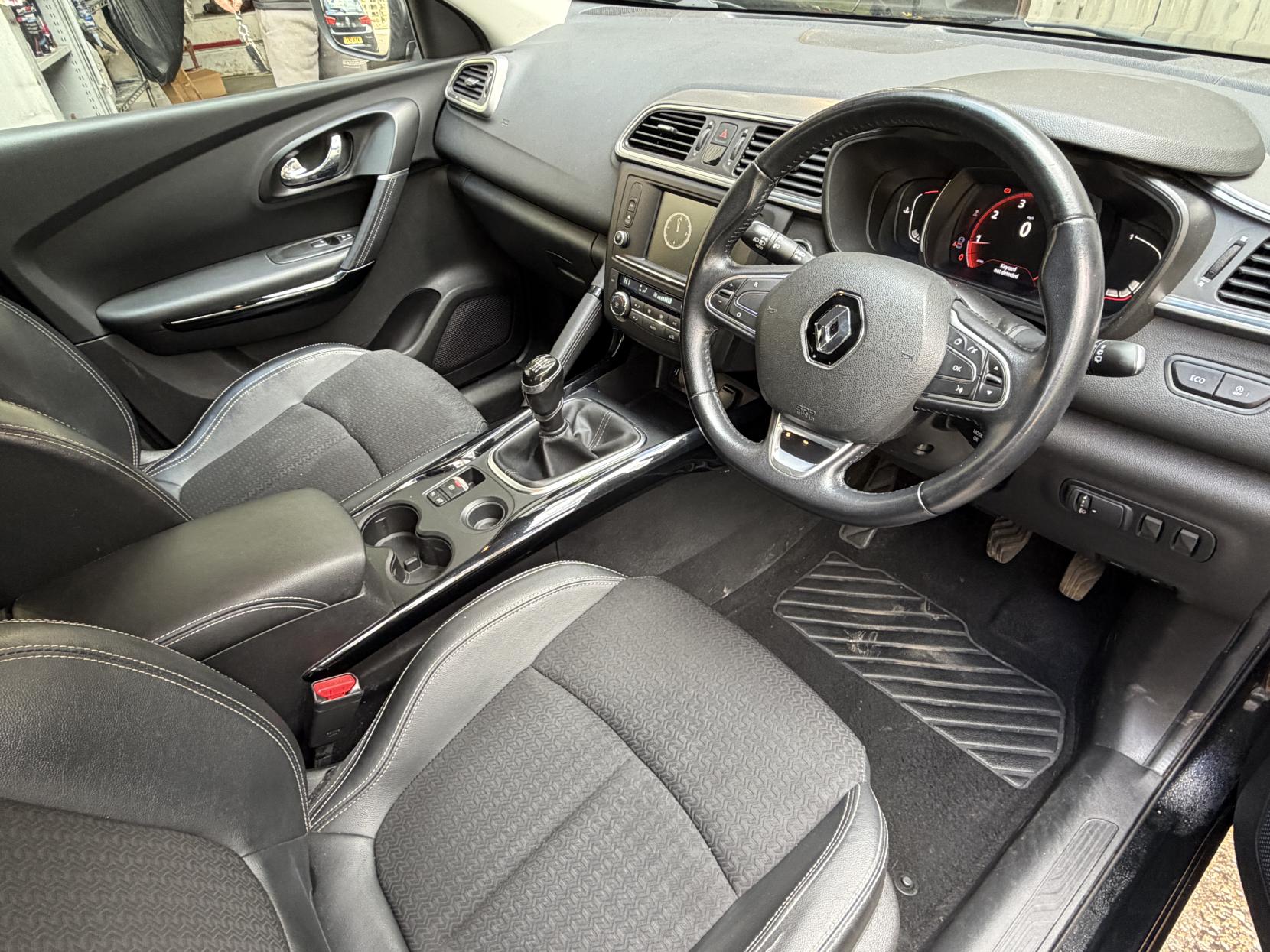 Renault Kadjar 1.2 TCe Dynamique S Nav SUV 5dr Petrol Manual Euro 6 (s/s) (130 ps)