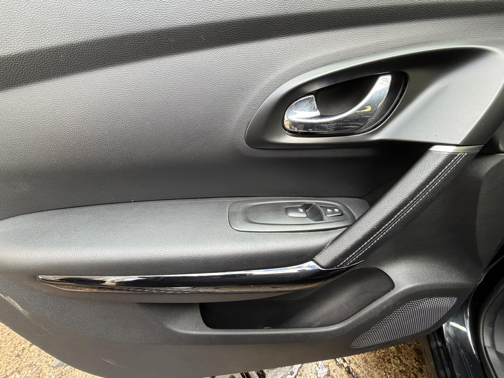 Renault Kadjar 1.2 TCe Dynamique S Nav SUV 5dr Petrol Manual Euro 6 (s/s) (130 ps)