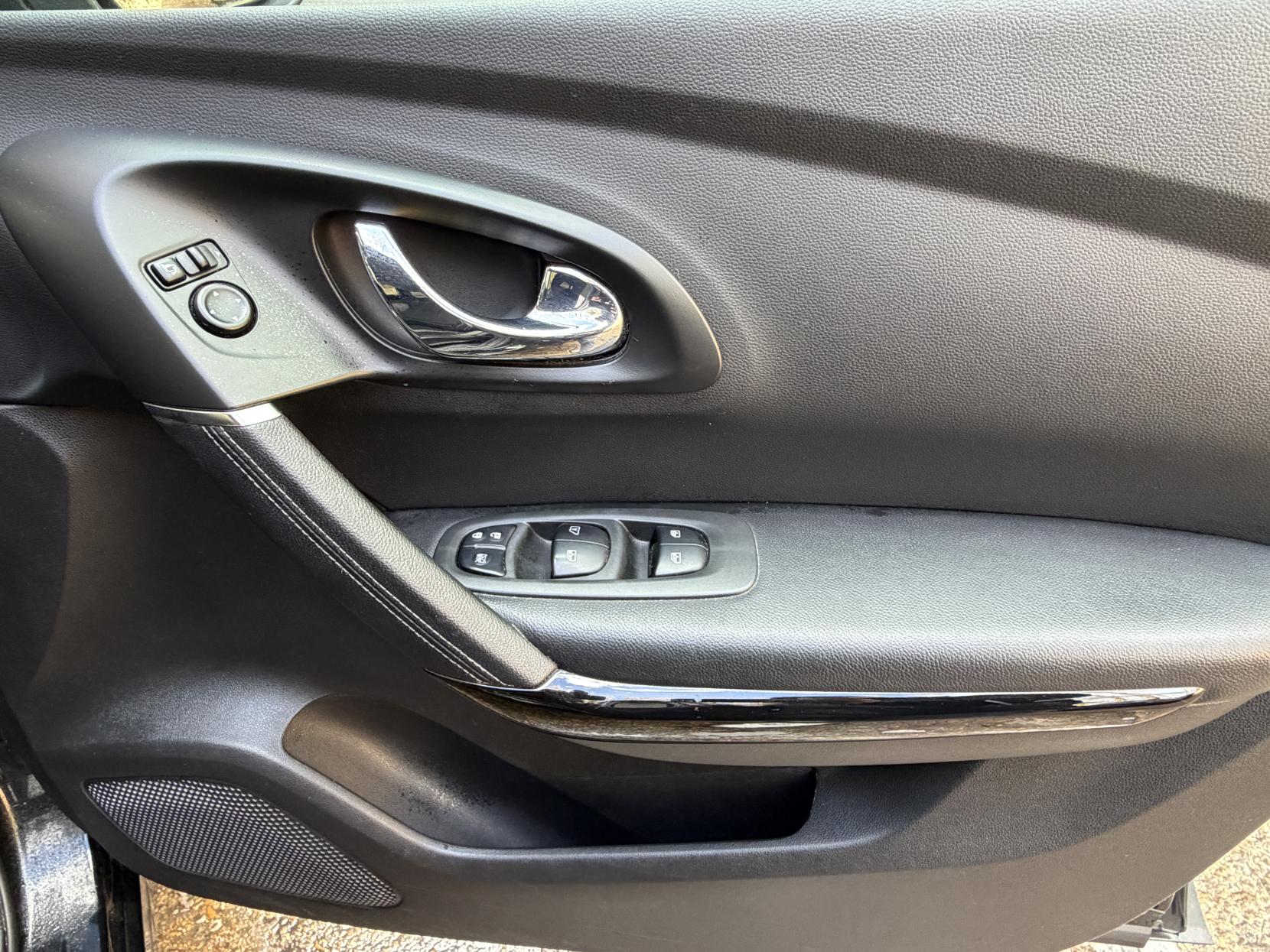 Renault Kadjar 1.2 TCe Dynamique S Nav SUV 5dr Petrol Manual Euro 6 (s/s) (130 ps)