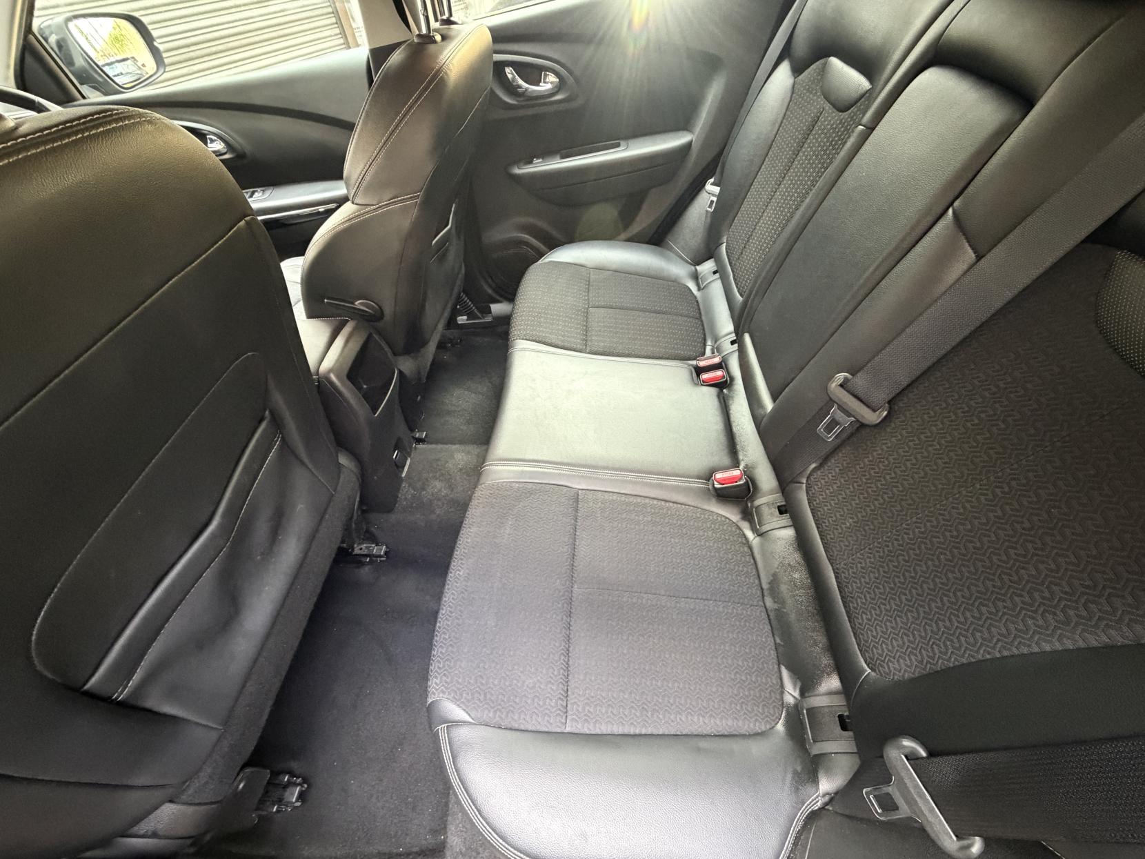 Renault Kadjar 1.2 TCe Dynamique S Nav SUV 5dr Petrol Manual Euro 6 (s/s) (130 ps)