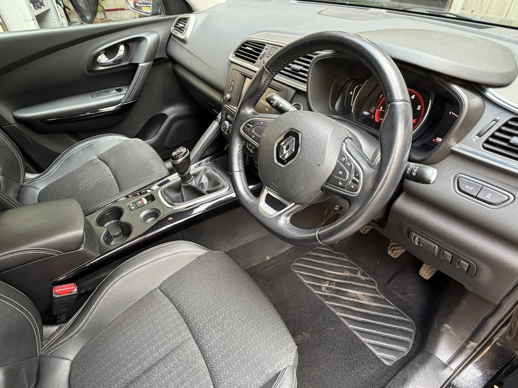 Renault Kadjar 1.2 TCe Dynamique S Nav SUV 5dr Petrol Manual Euro 6 (s/s) (130 ps)