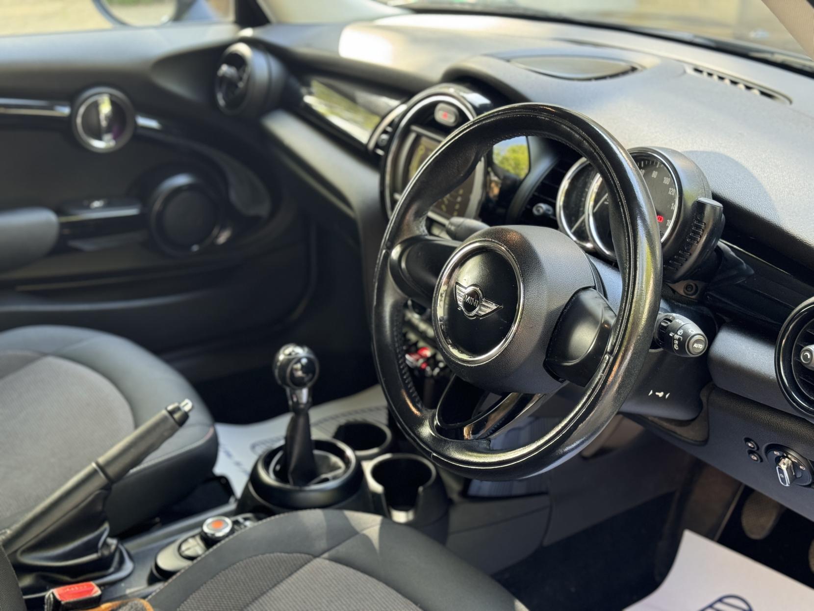 MINI Hatch 1.2 One Hatchback 3dr Petrol Manual Euro 6 (s/s) (102 ps)