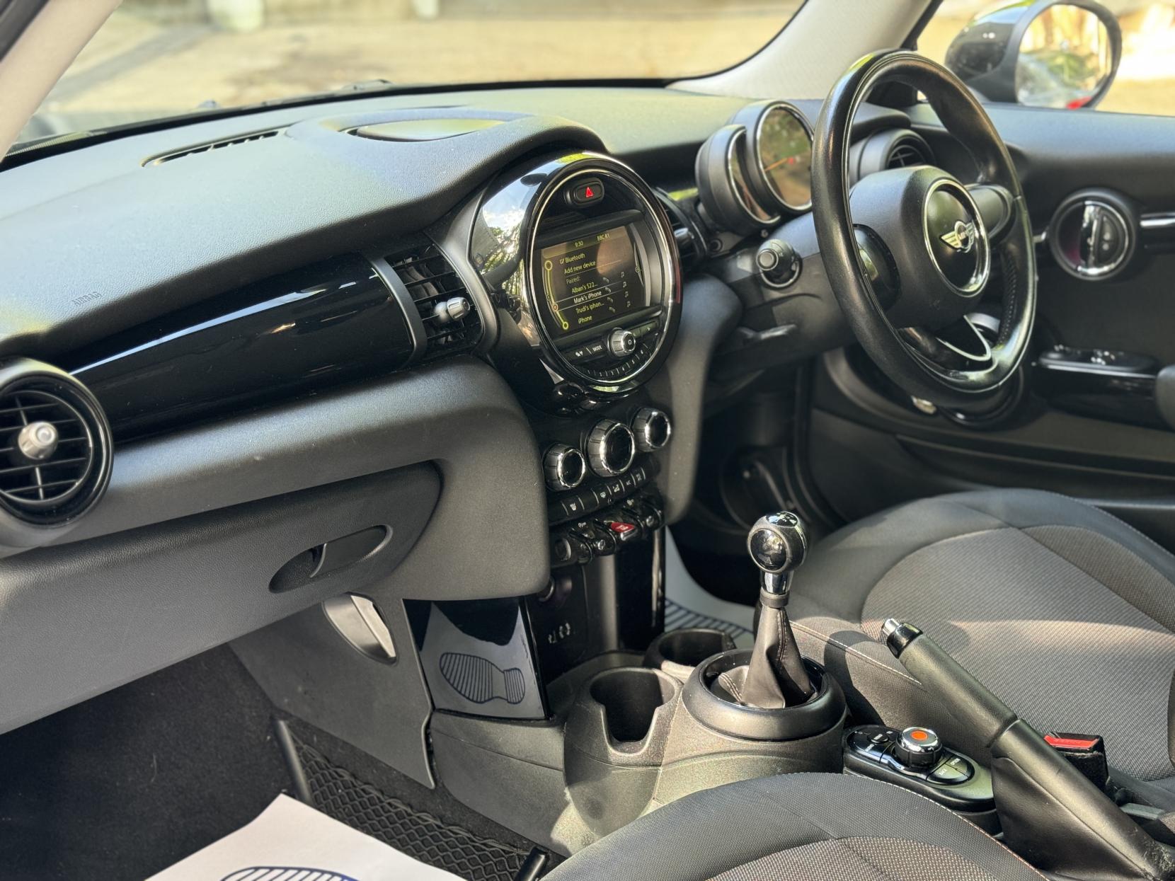 MINI Hatch 1.2 One Hatchback 3dr Petrol Manual Euro 6 (s/s) (102 ps)