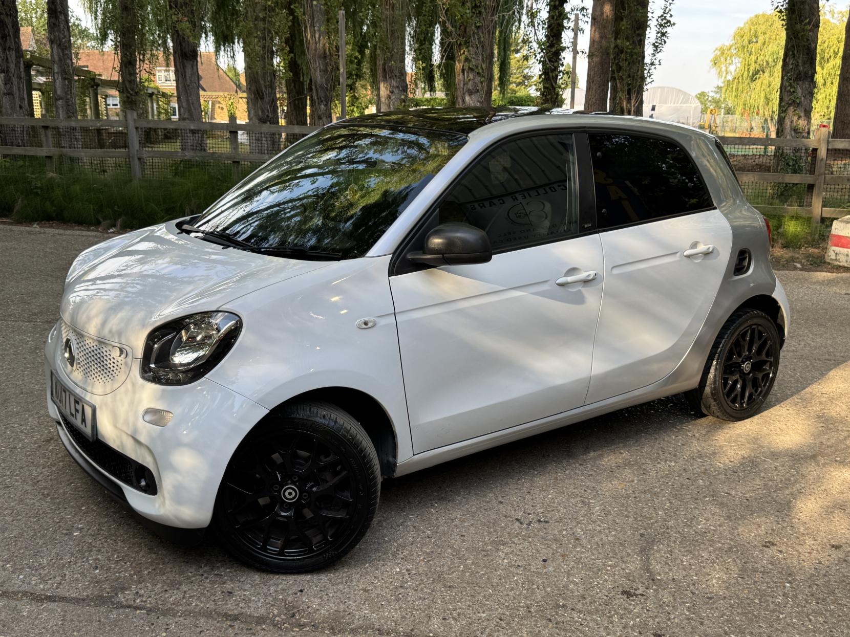 Smart forfour 0.9T Prime (Premium) Hatchback 5dr Petrol Twinamic Euro 6 (s/s) (90 ps)