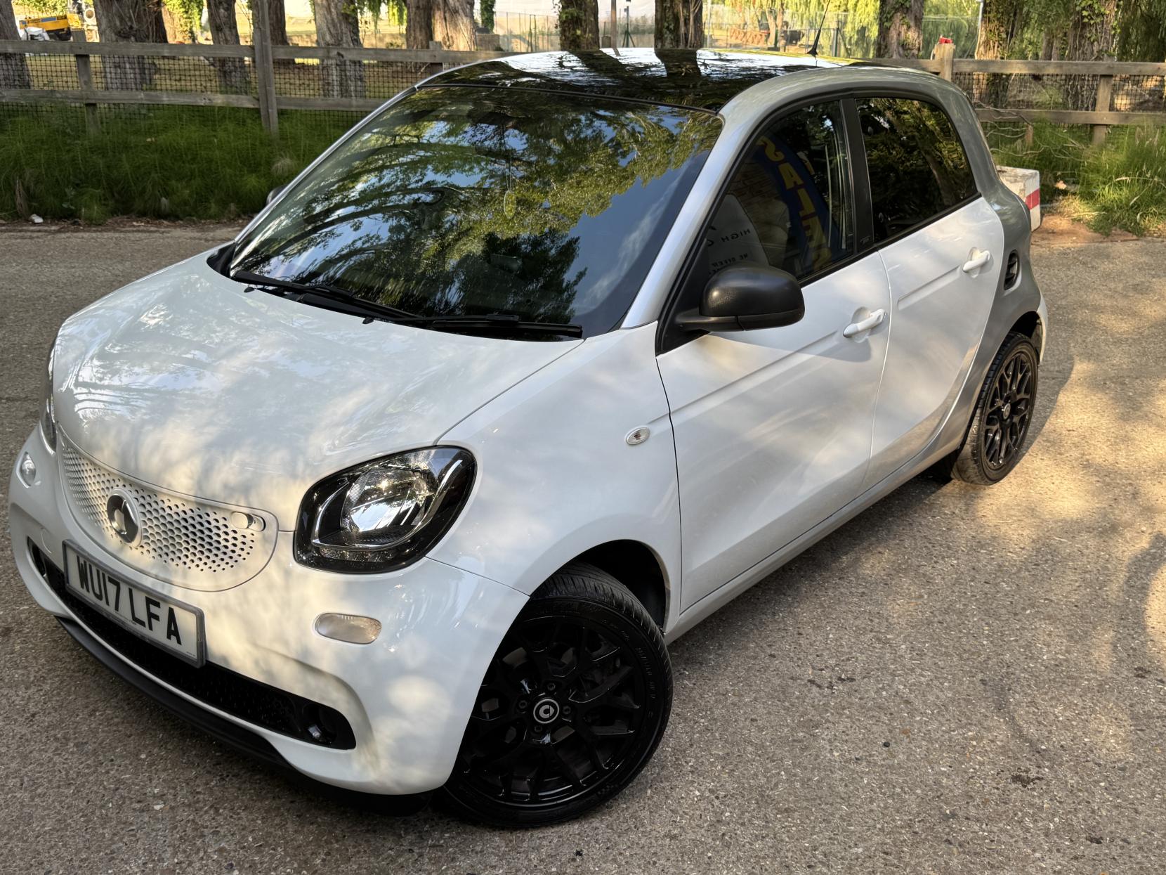 Smart forfour 0.9T Prime (Premium) Hatchback 5dr Petrol Twinamic Euro 6 (s/s) (90 ps)