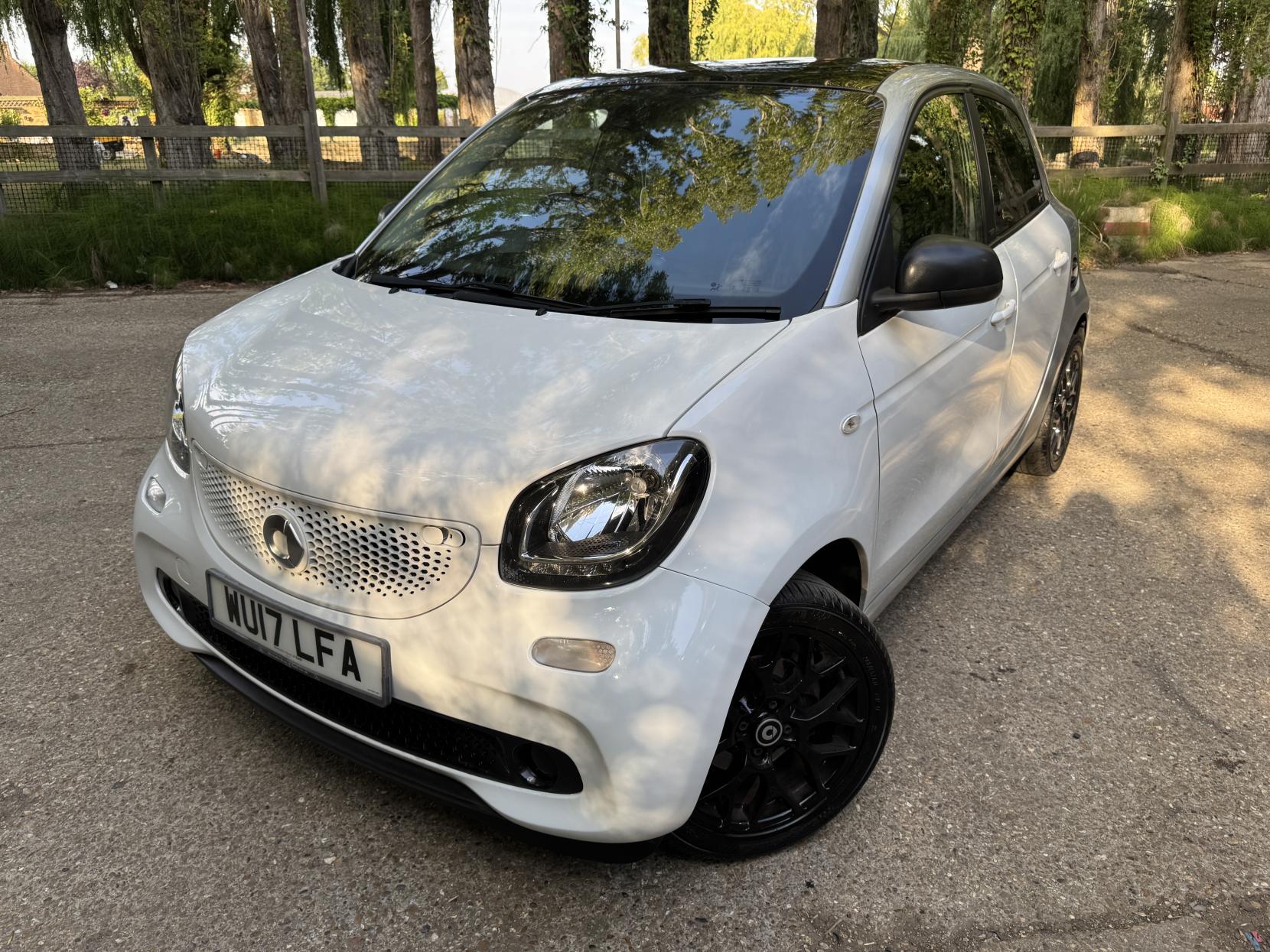Smart forfour 0.9T Prime (Premium) Hatchback 5dr Petrol Twinamic Euro 6 (s/s) (90 ps)