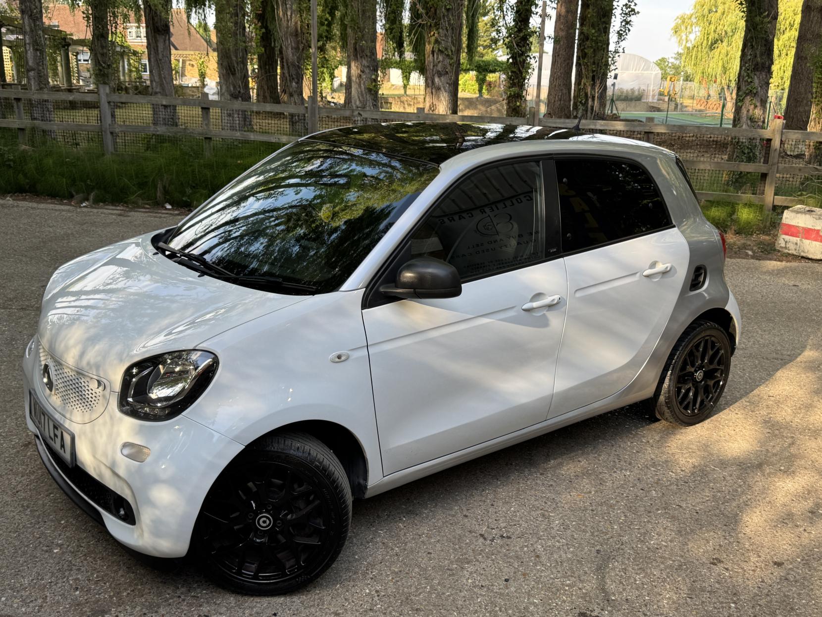 Smart forfour 0.9T Prime (Premium) Hatchback 5dr Petrol Twinamic Euro 6 (s/s) (90 ps)