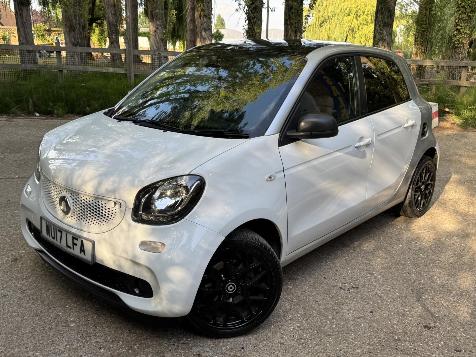 Smart forfour 0.9T Prime (Premium) Hatchback 5dr Petrol Twinamic Euro 6 (s/s) (90 ps)