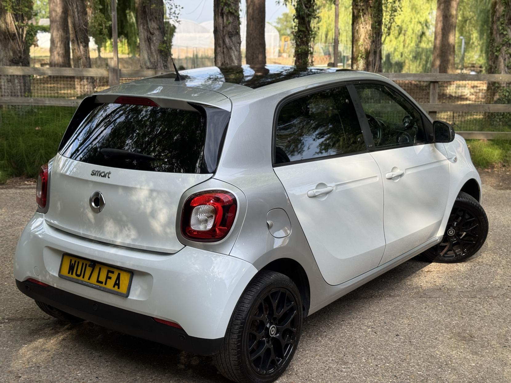 Smart forfour 0.9T Prime (Premium) Hatchback 5dr Petrol Twinamic Euro 6 (s/s) (90 ps)