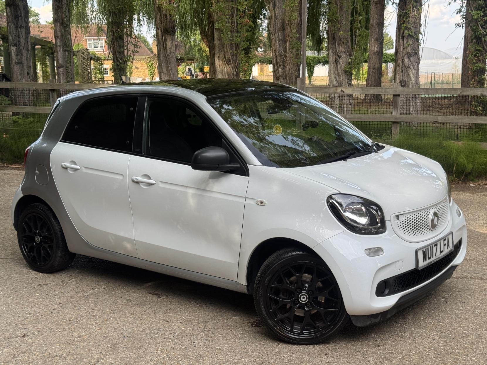 Smart forfour 0.9T Prime (Premium) Hatchback 5dr Petrol Twinamic Euro 6 (s/s) (90 ps)