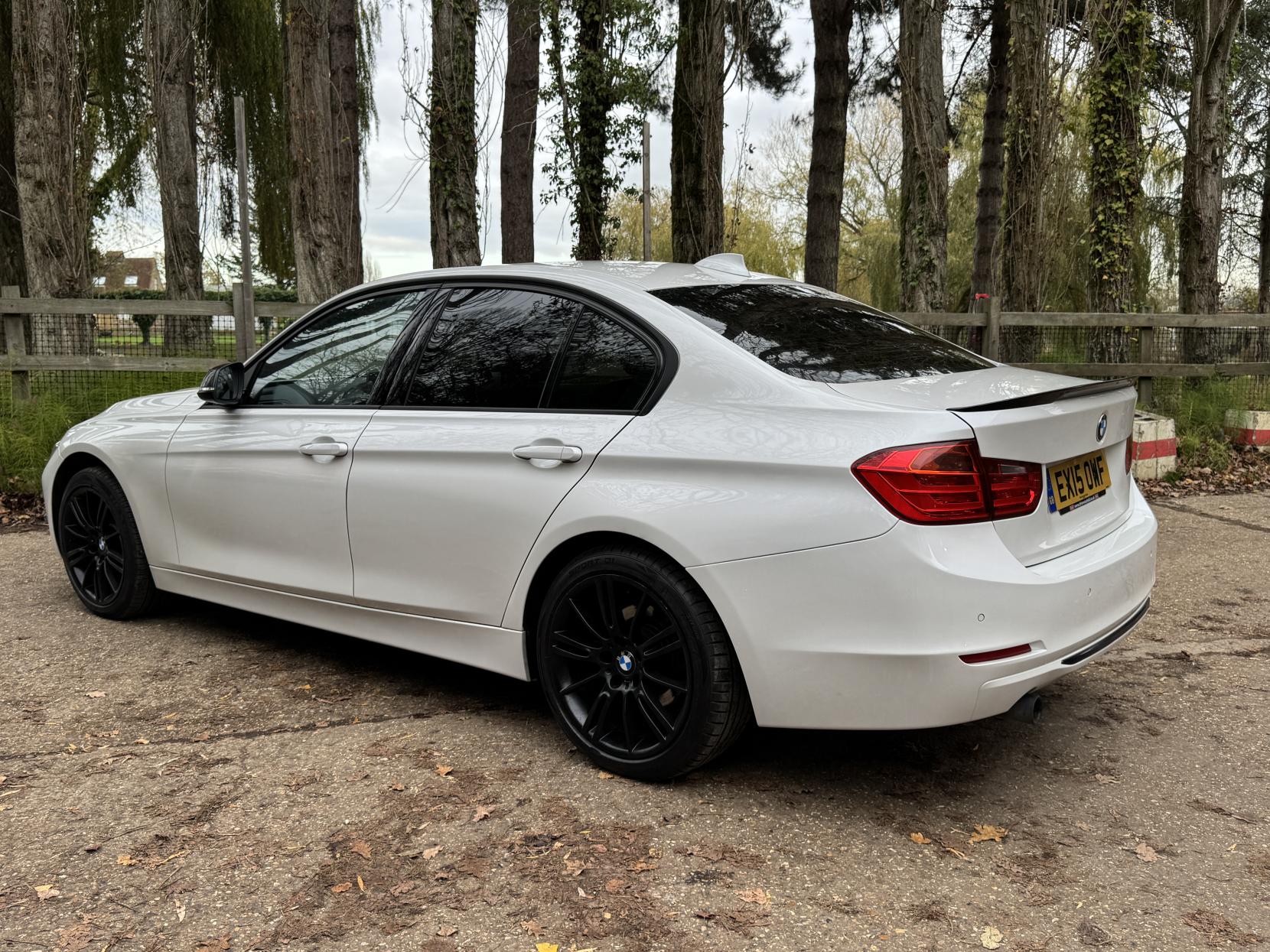 BMW 3 Series 1.6 316i Sport Saloon 4dr Petrol Auto Euro 6 (s/s) (136 ps)