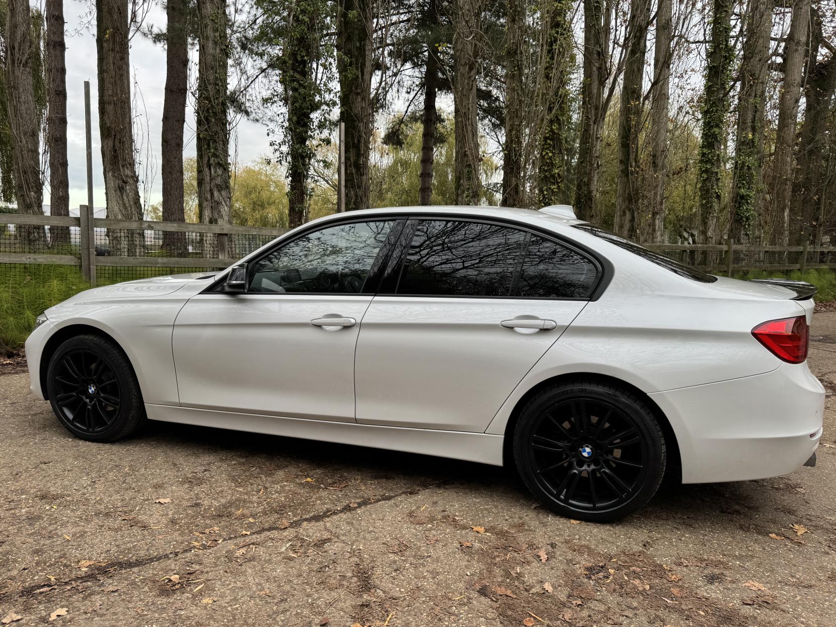 BMW 3 Series 1.6 316i Sport Saloon 4dr Petrol Auto Euro 6 (s/s) (136 ps)