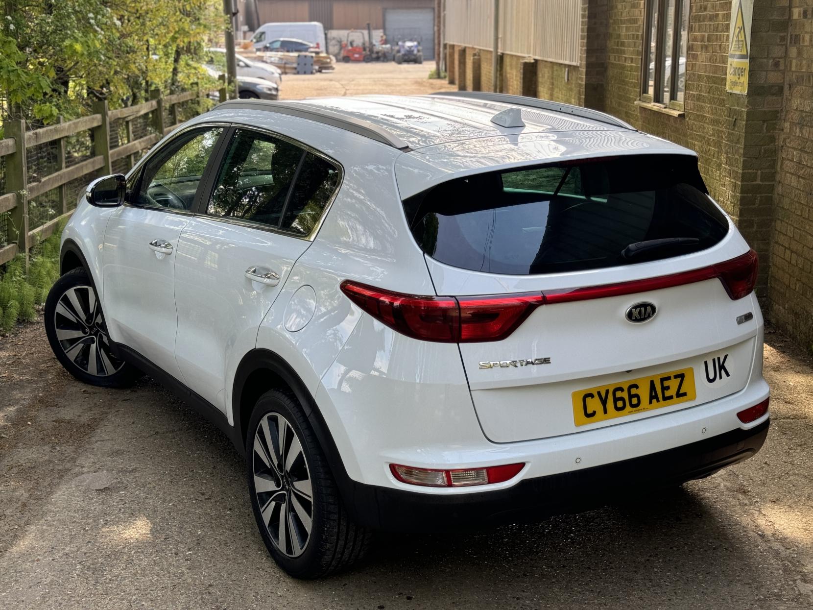Kia Sportage 1.7 CRDi 3 SUV 5dr Diesel Manual Euro 6 (s/s) (114 bhp)