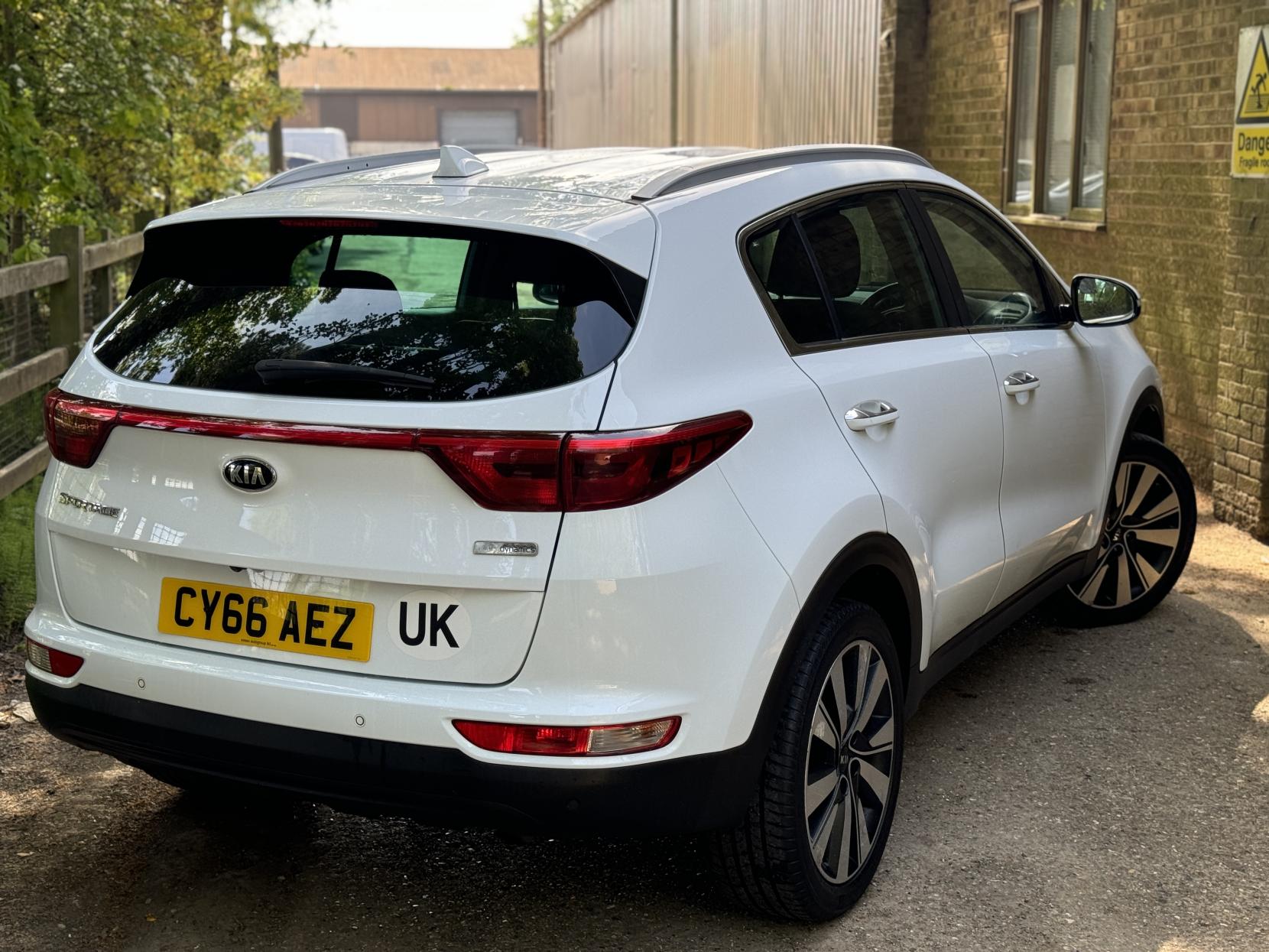 Kia Sportage 1.7 CRDi 3 SUV 5dr Diesel Manual Euro 6 (s/s) (114 bhp)