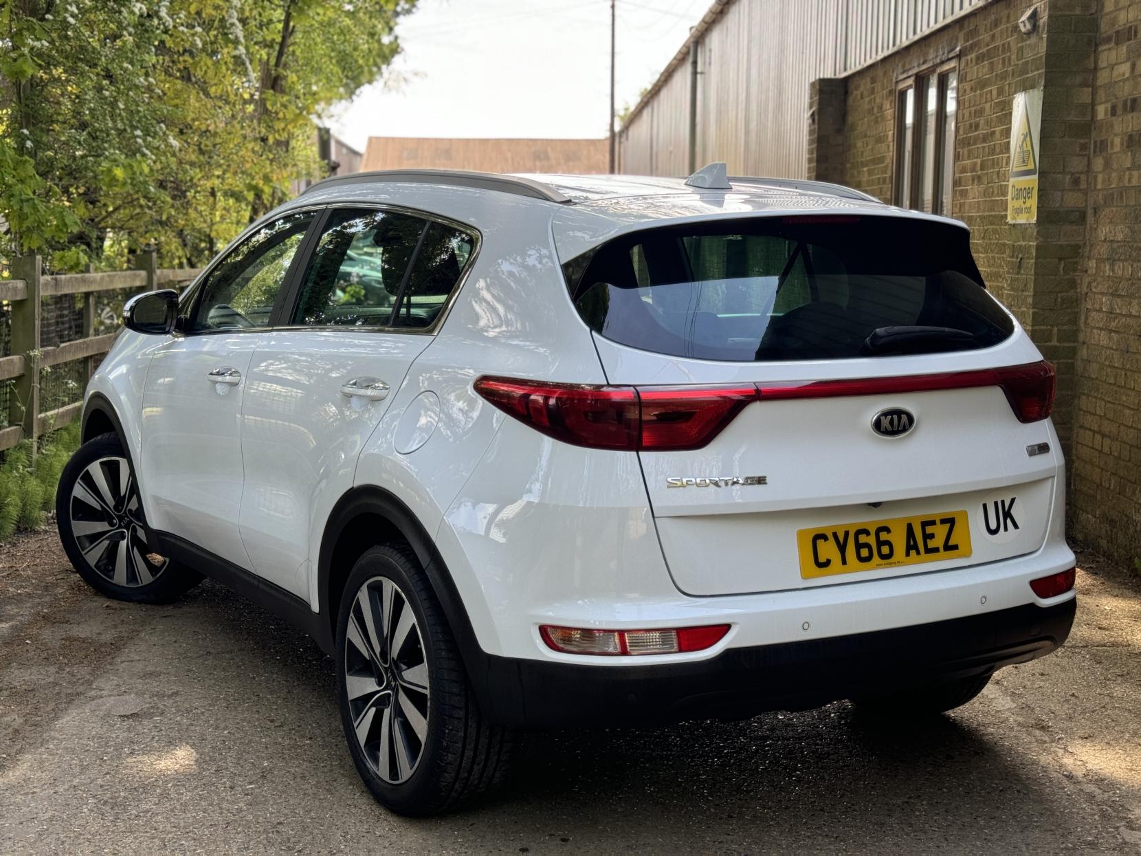 Kia Sportage 1.7 CRDi 3 SUV 5dr Diesel Manual Euro 6 (s/s) (114 bhp)