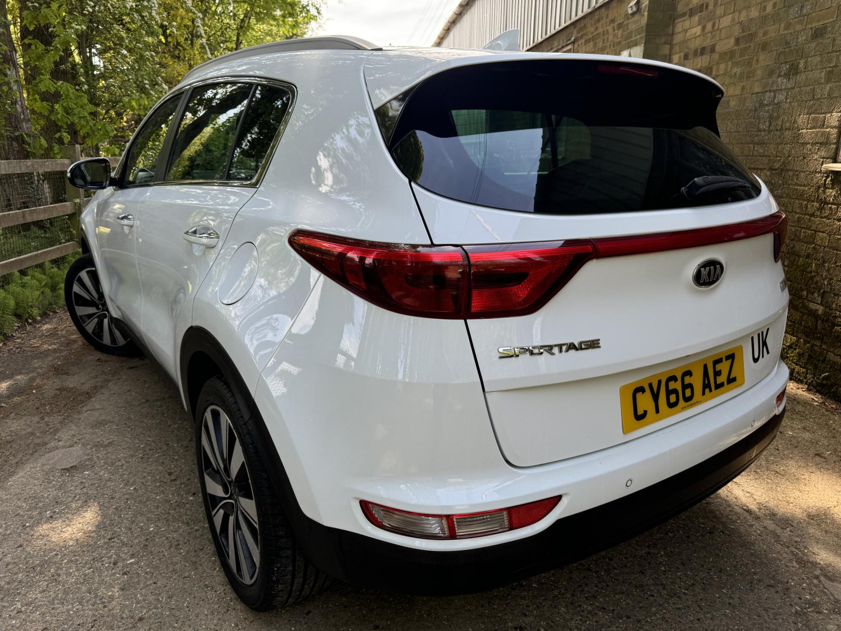 Kia Sportage 1.7 CRDi 3 SUV 5dr Diesel Manual Euro 6 (s/s) (114 bhp)