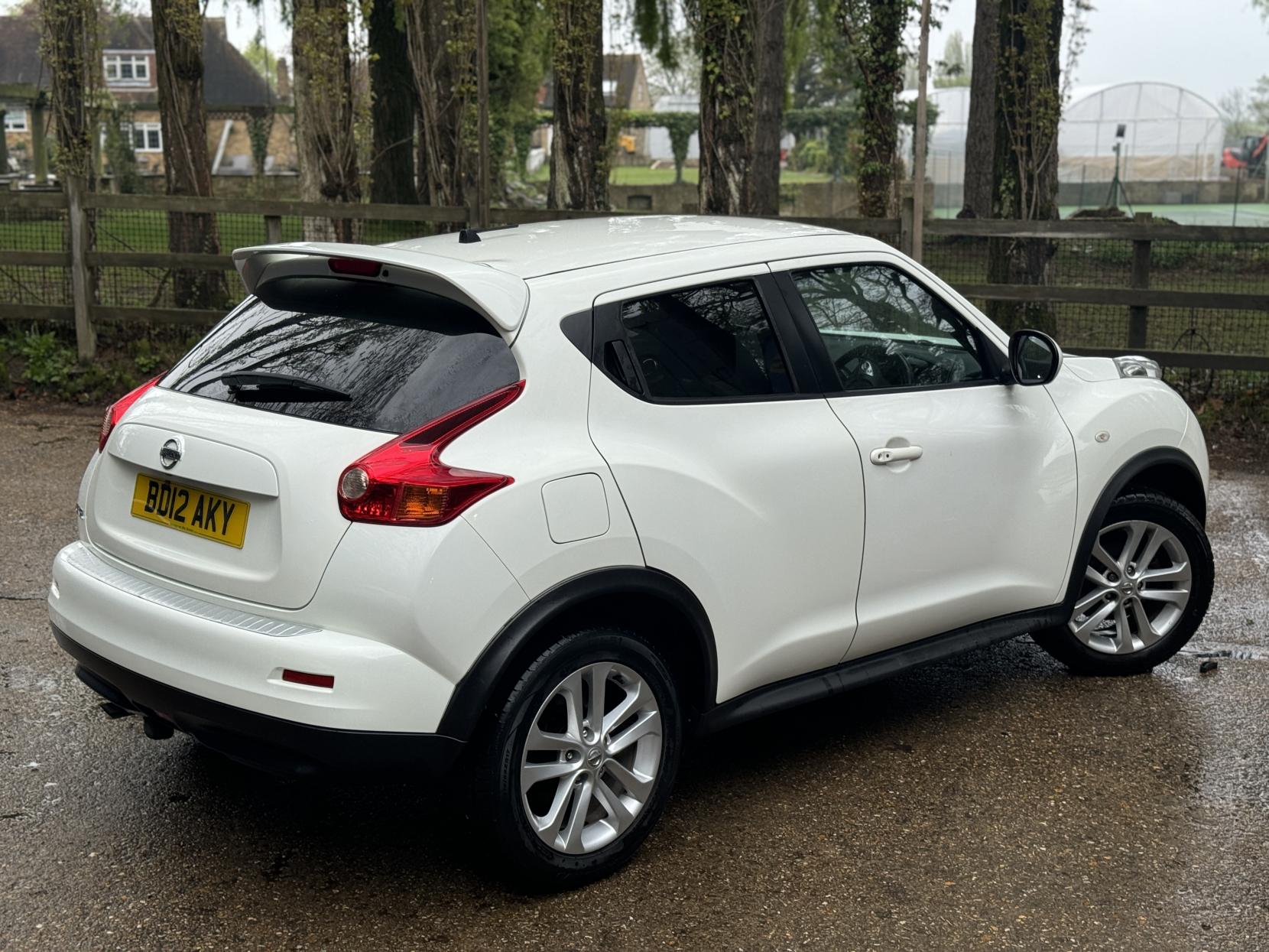 Nissan Juke 1.6 Tekna SUV 5dr Petrol Manual Euro 5 (s/s) (117 ps)