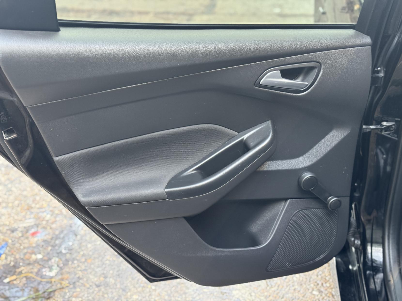 Ford Focus 1.0T EcoBoost ST-Line Hatchback 5dr Petrol Manual Euro 6 (s/s) (140 ps)