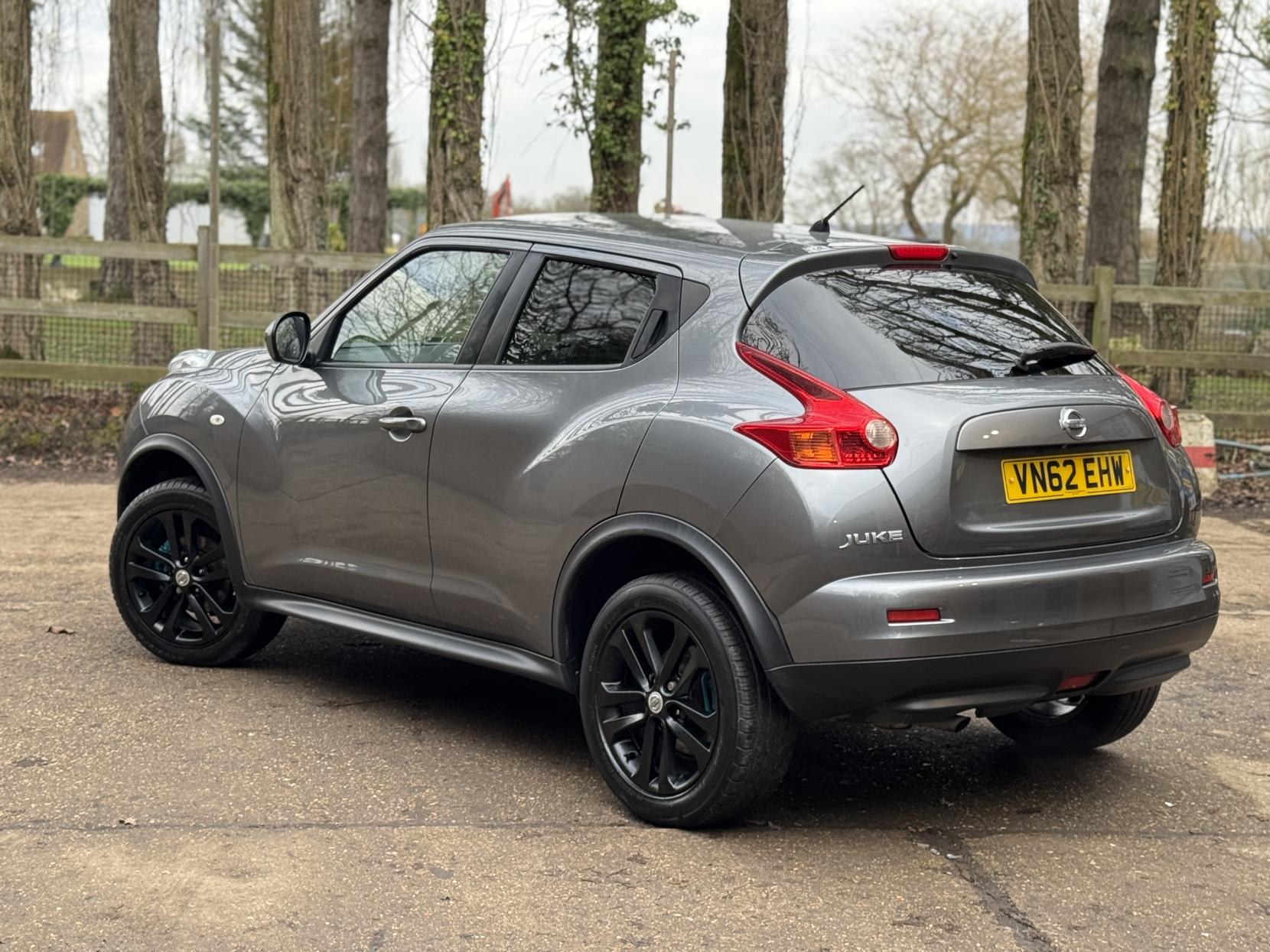 Nissan Juke 1.6 Acenta Premium SUV 5dr Petrol Manual Euro 5 (s/s) (117 ps)