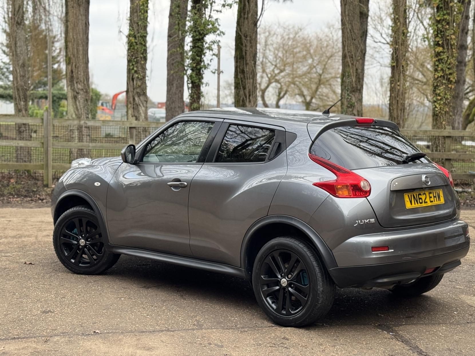 Nissan Juke 1.6 Acenta Premium SUV 5dr Petrol Manual Euro 5 (s/s) (117 ps)