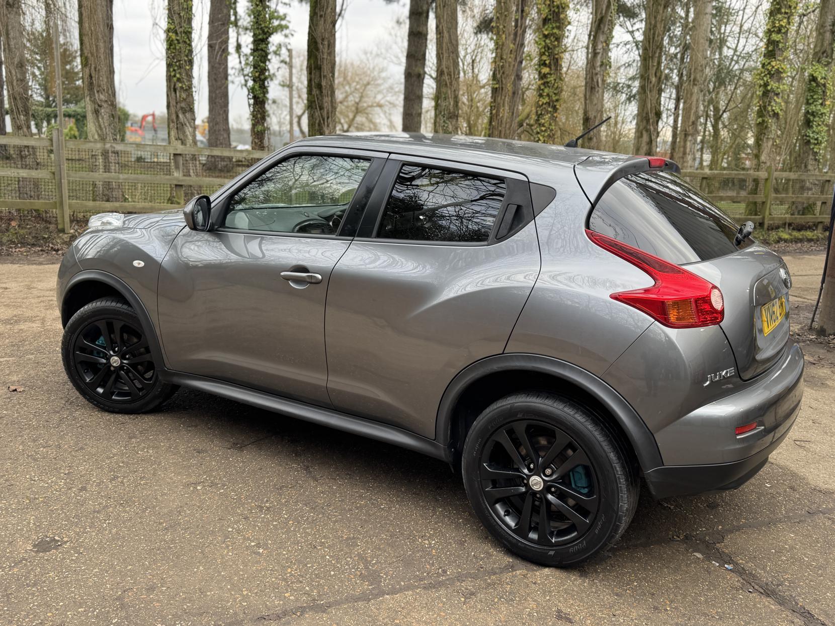 Nissan Juke 1.6 Acenta Premium SUV 5dr Petrol Manual Euro 5 (s/s) (117 ps)