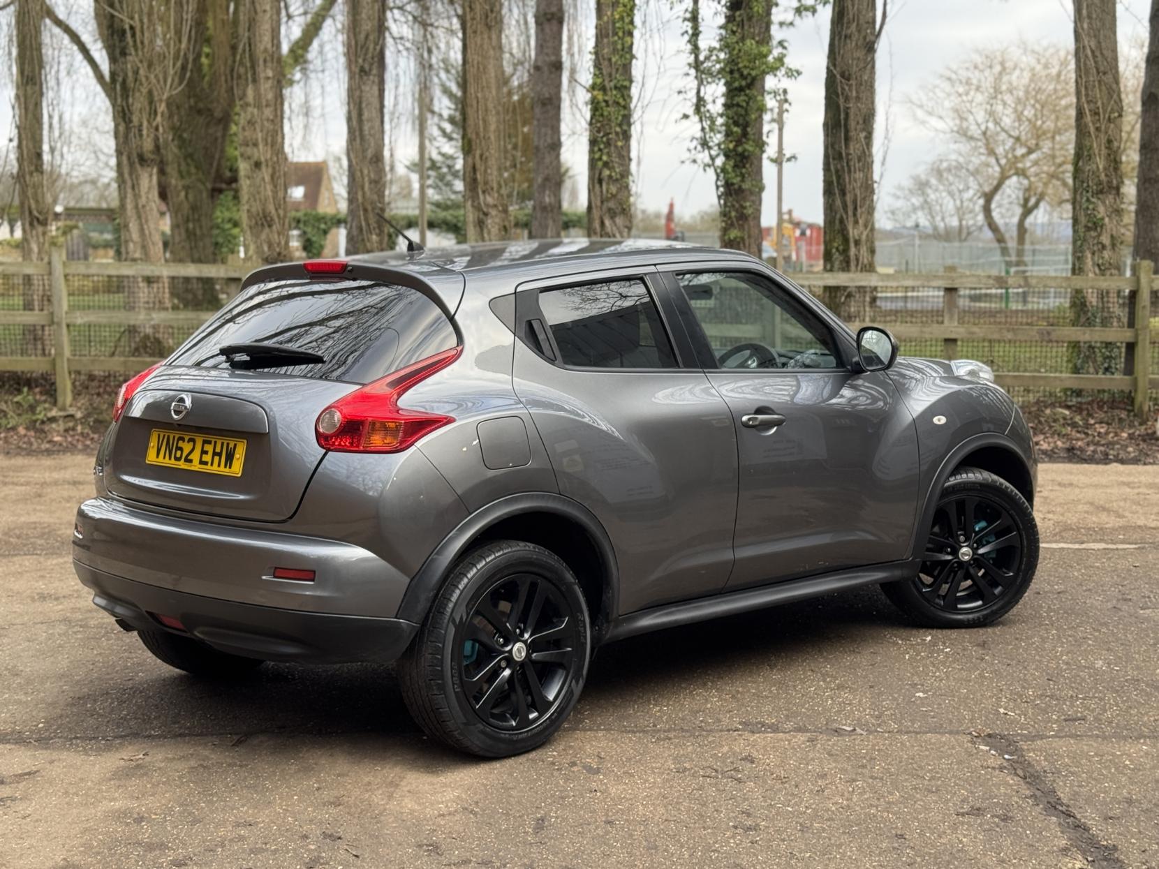 Nissan Juke 1.6 Acenta Premium SUV 5dr Petrol Manual Euro 5 (s/s) (117 ps)