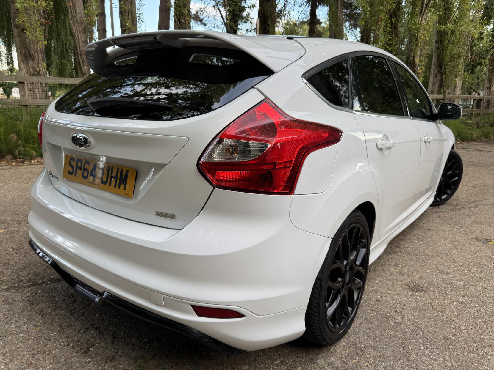 Ford Focus 1.0T EcoBoost Zetec S Hatchback 5dr Petrol Manual Euro 5 (s/s) (125 ps)