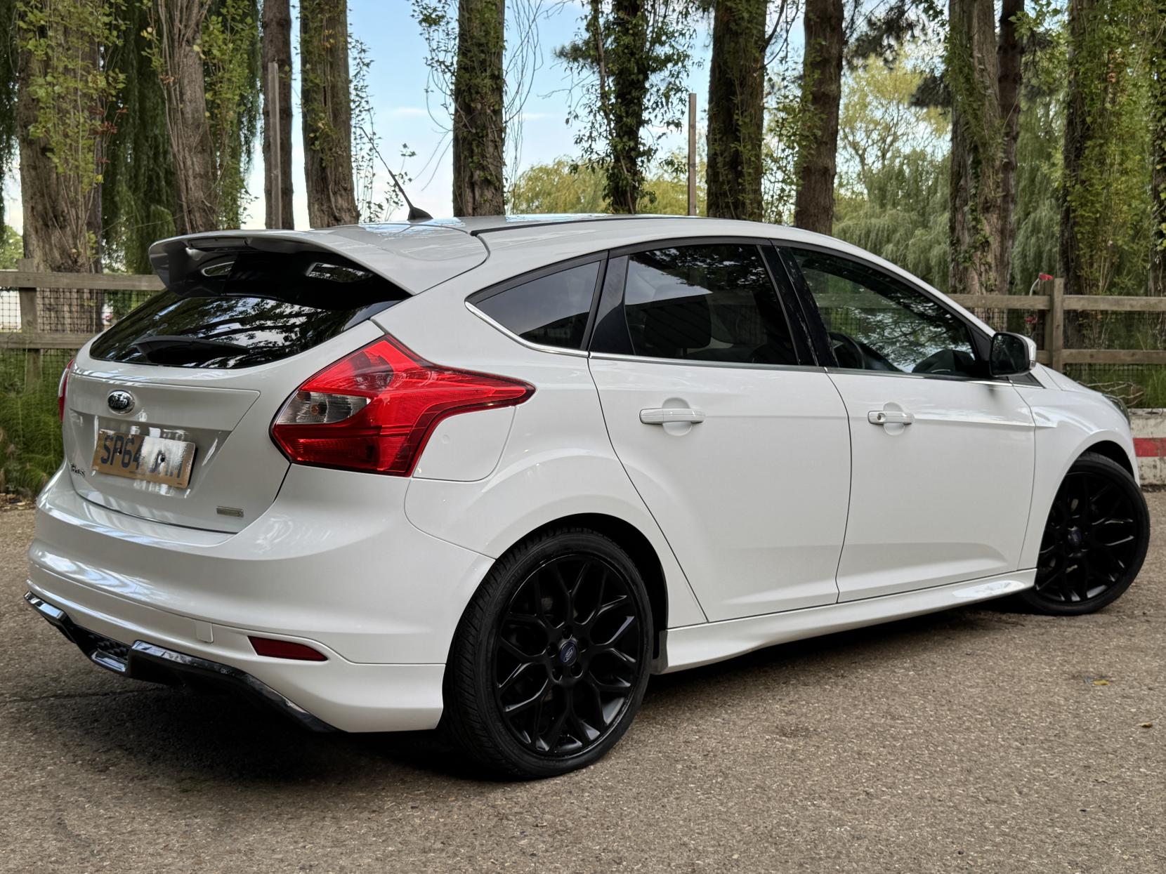 Ford Focus 1.0T EcoBoost Zetec S Hatchback 5dr Petrol Manual Euro 5 (s/s) (125 ps)