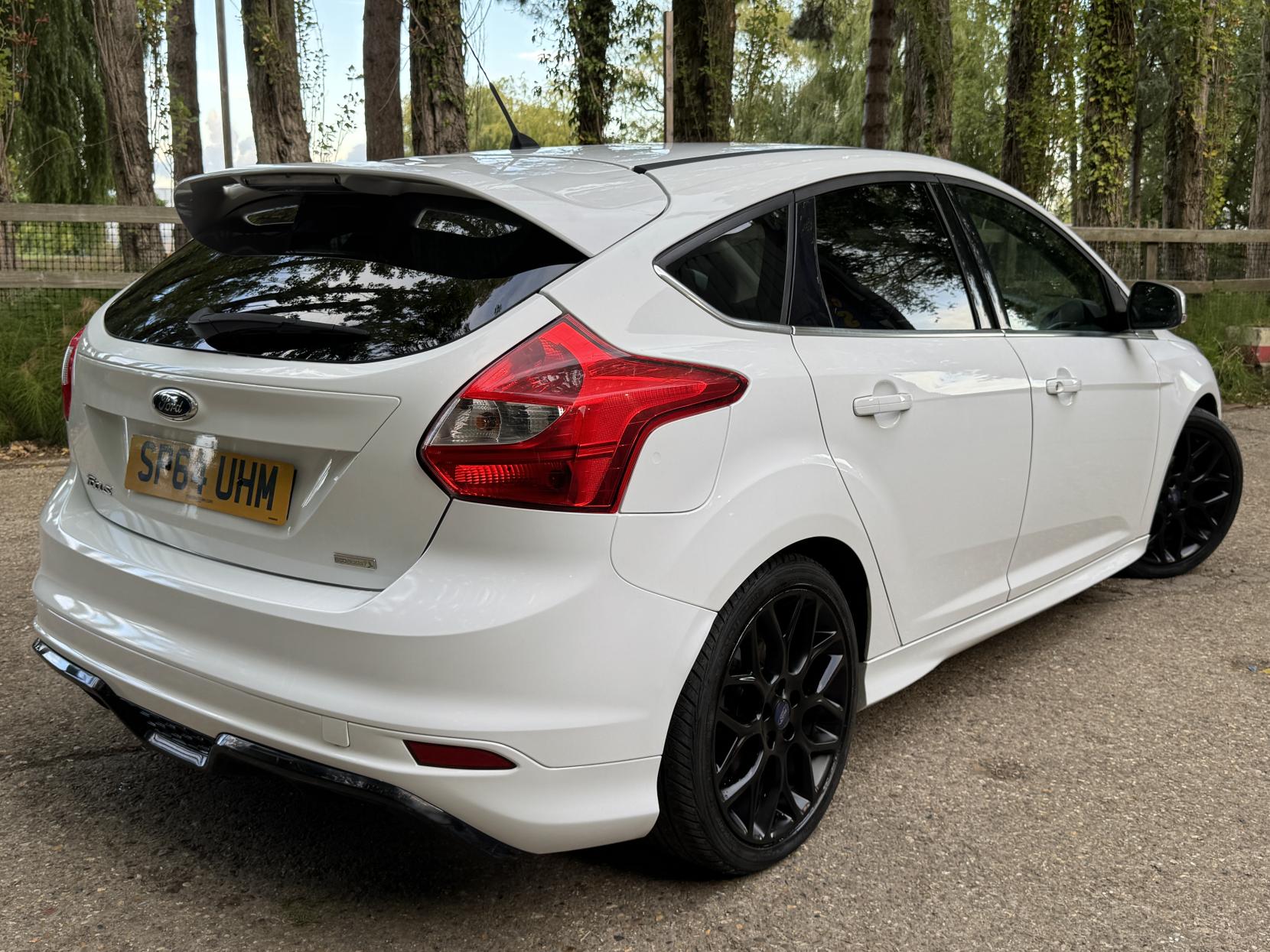 Ford Focus 1.0T EcoBoost Zetec S Hatchback 5dr Petrol Manual Euro 5 (s/s) (125 ps)