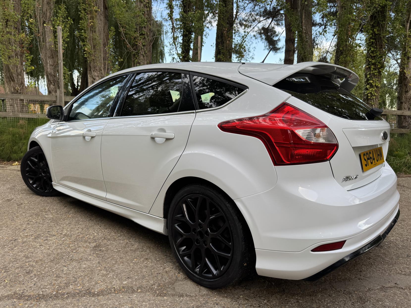 Ford Focus 1.0T EcoBoost Zetec S Hatchback 5dr Petrol Manual Euro 5 (s/s) (125 ps)
