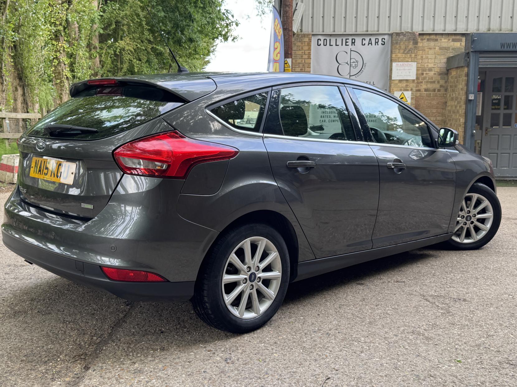 Ford Focus 1.0T EcoBoost Titanium Hatchback 5dr Petrol Manual Euro 6 (s/s) (125 ps)
