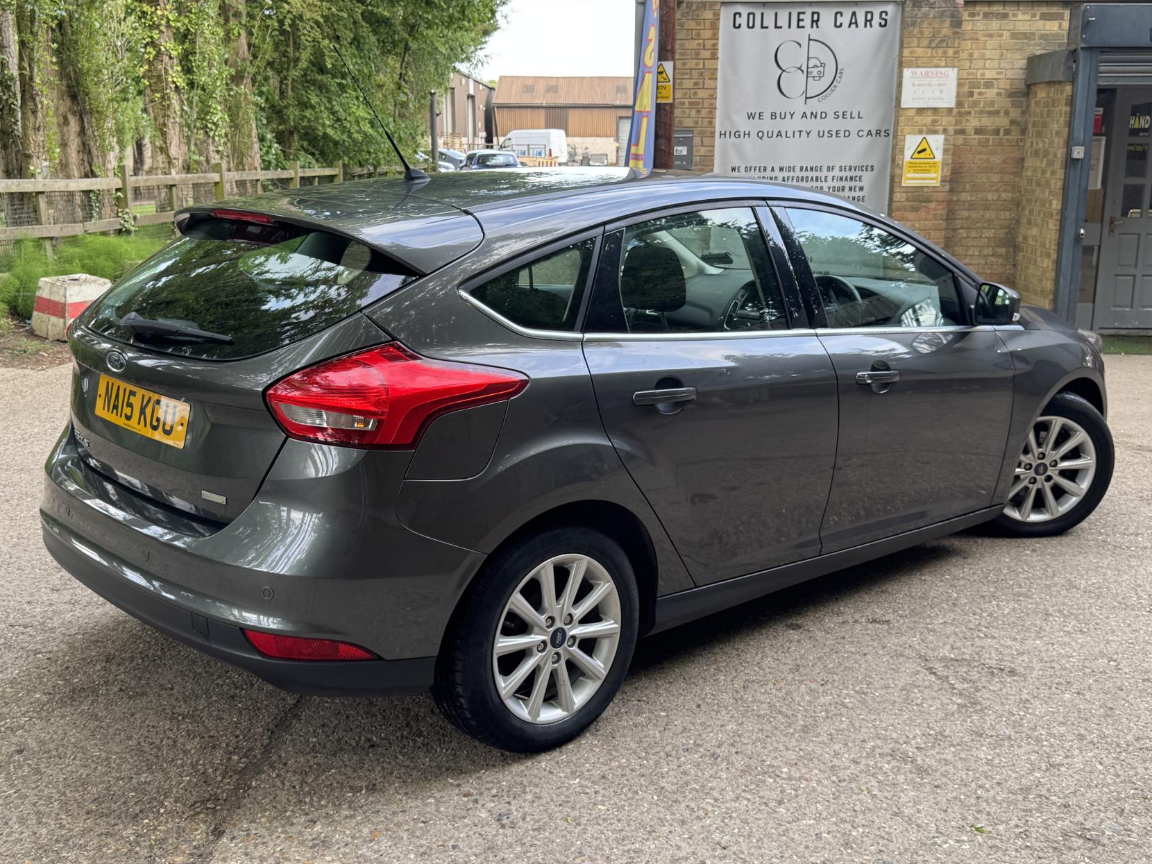 Ford Focus 1.0T EcoBoost Titanium Hatchback 5dr Petrol Manual Euro 6 (s/s) (125 ps)
