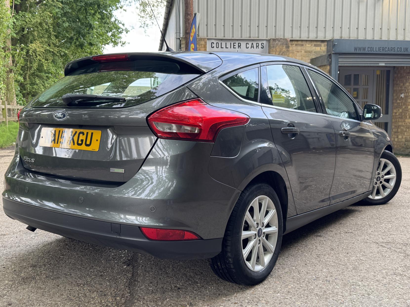 Ford Focus 1.0T EcoBoost Titanium Hatchback 5dr Petrol Manual Euro 6 (s/s) (125 ps)