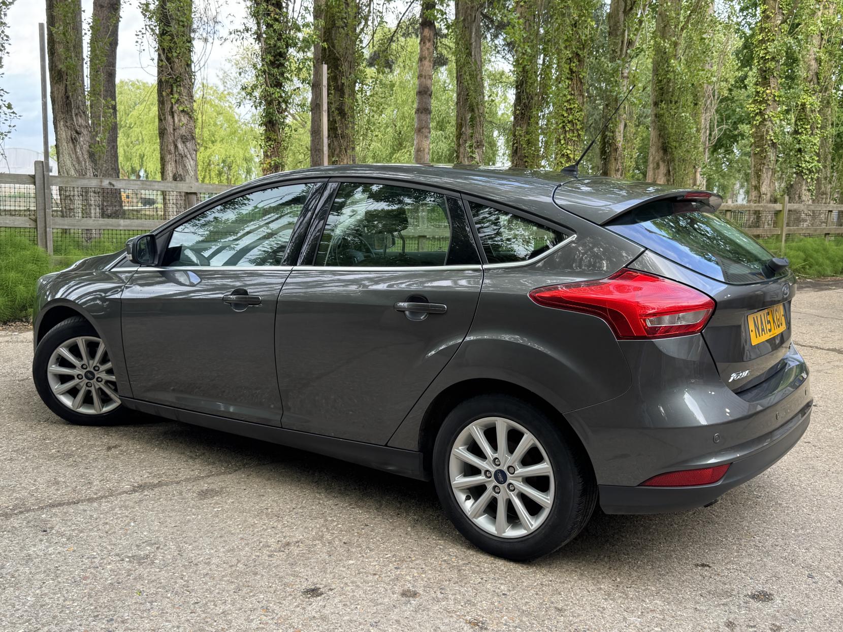 Ford Focus 1.0T EcoBoost Titanium Hatchback 5dr Petrol Manual Euro 6 (s/s) (125 ps)