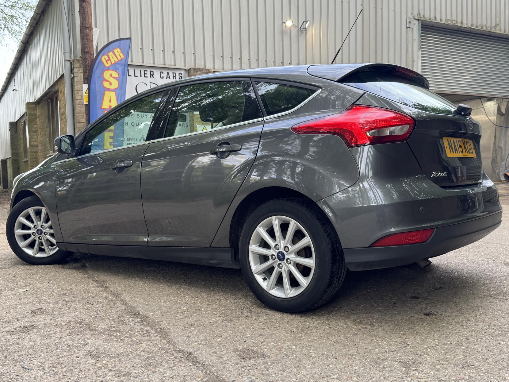 Ford Focus 1.0T EcoBoost Titanium Hatchback 5dr Petrol Manual Euro 6 (s/s) (125 ps)