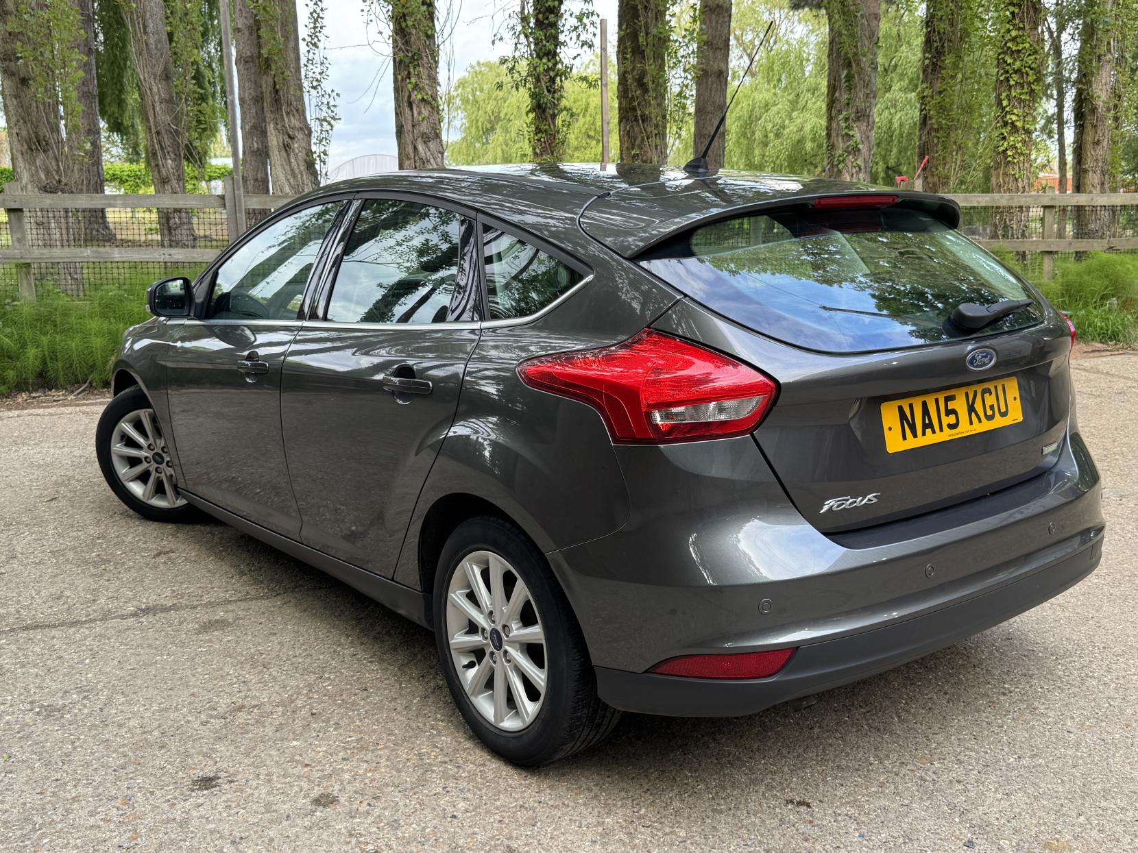 Ford Focus 1.0T EcoBoost Titanium Hatchback 5dr Petrol Manual Euro 6 (s/s) (125 ps)