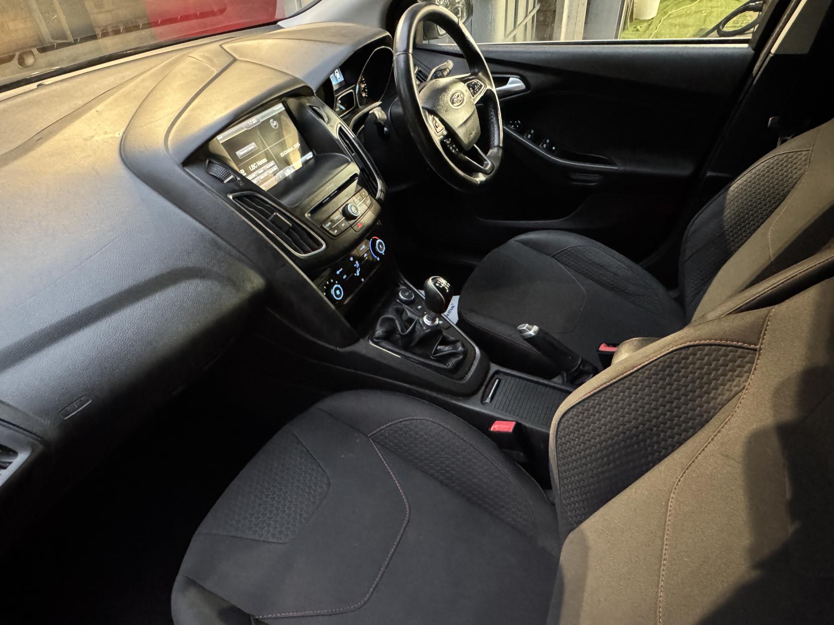 Ford Focus 1.5T EcoBoost Zetec S Hatchback 5dr Petrol Manual Euro 6 (s/s) (150 ps)