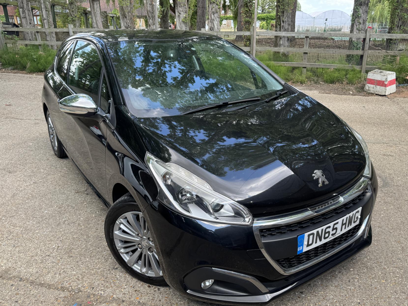 Peugeot 208 1.2 PureTech Allure Hatchback 3dr Petrol Manual Euro 6 (s/s) (110 ps)