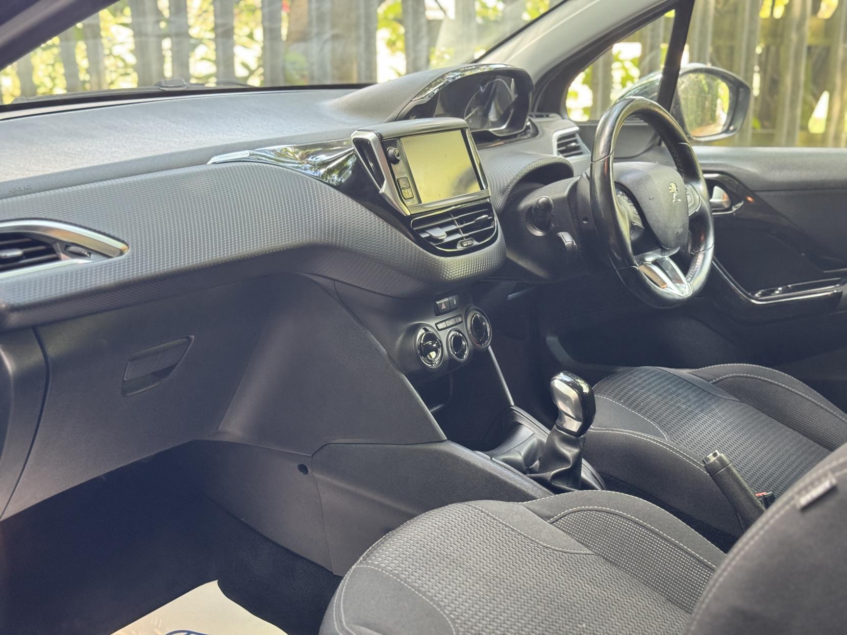 Peugeot 208 1.2 PureTech Allure Hatchback 3dr Petrol Manual Euro 6 (s/s) (110 ps)
