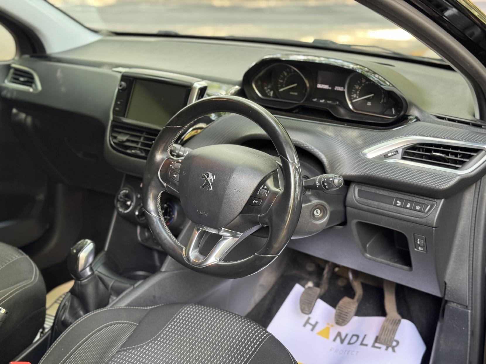Peugeot 208 1.2 PureTech Allure Hatchback 3dr Petrol Manual Euro 6 (s/s) (110 ps)