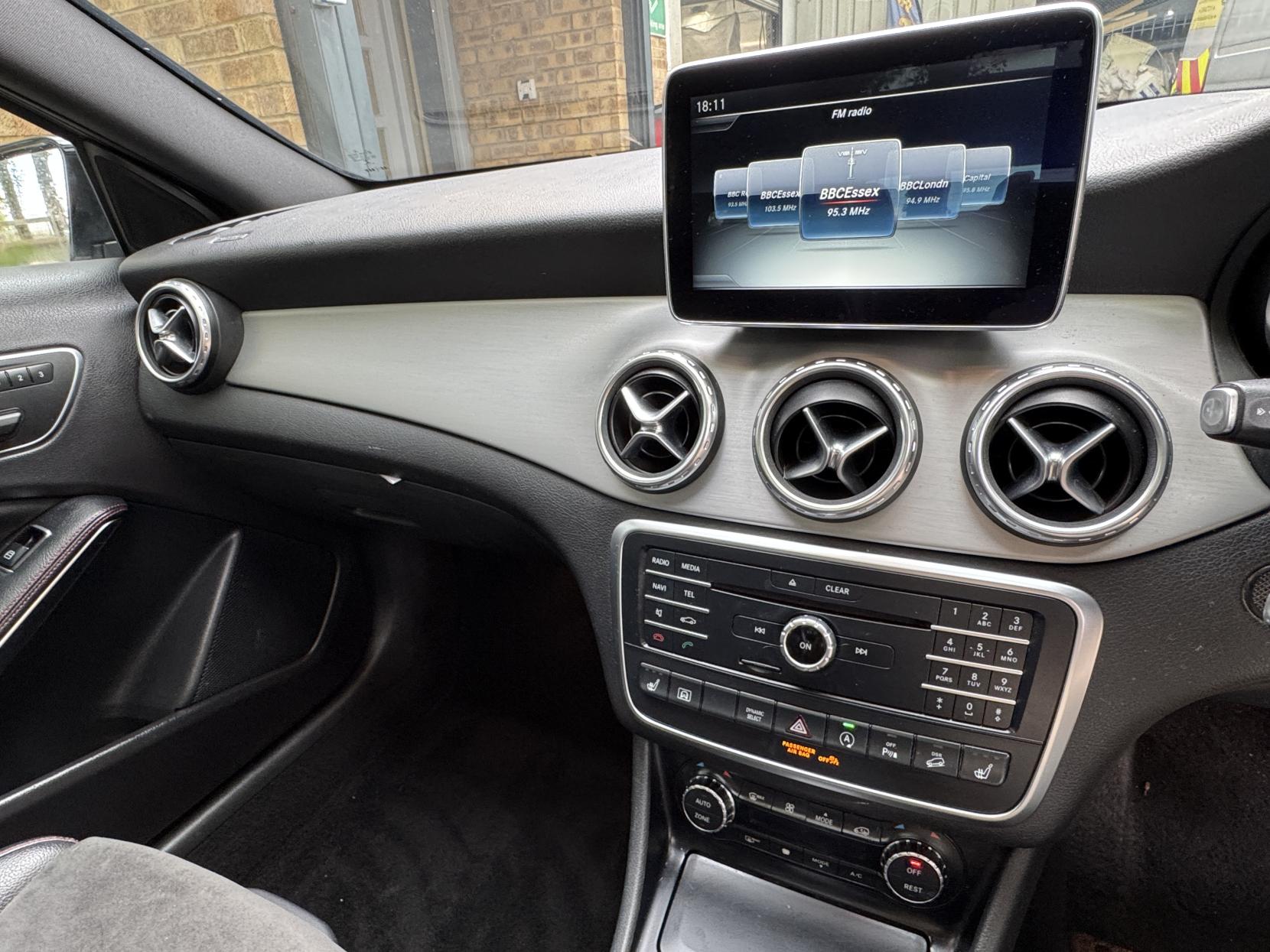 Mercedes-Benz GLA 2.1 GLA220d AMG Line (Premium Plus) SUV 5dr Diesel 7G-DCT 4MATIC Euro 6 (s/s) (177 ps)