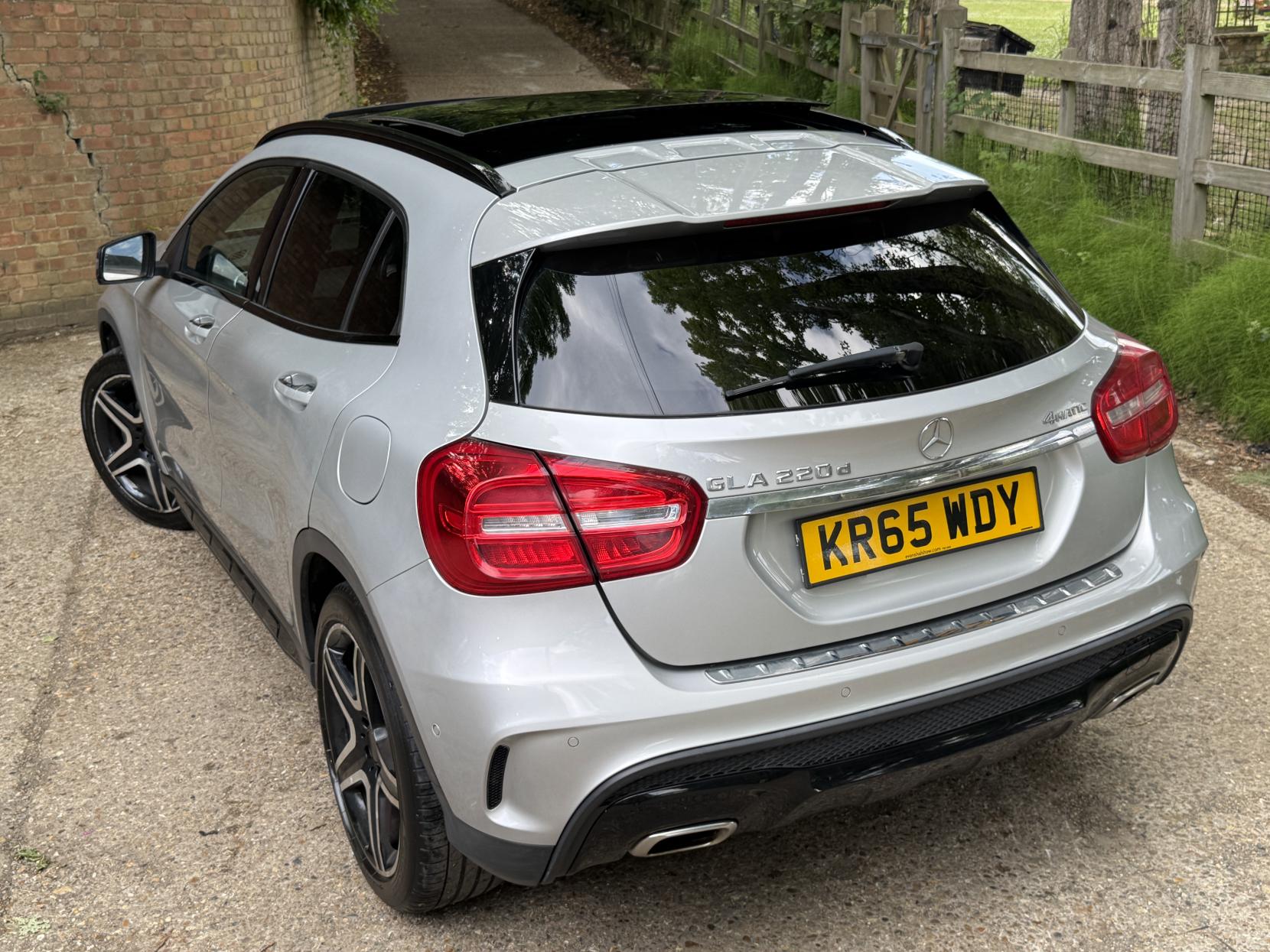 Mercedes-Benz GLA 2.1 GLA220d AMG Line (Premium Plus) SUV 5dr Diesel 7G-DCT 4MATIC Euro 6 (s/s) (177 ps)