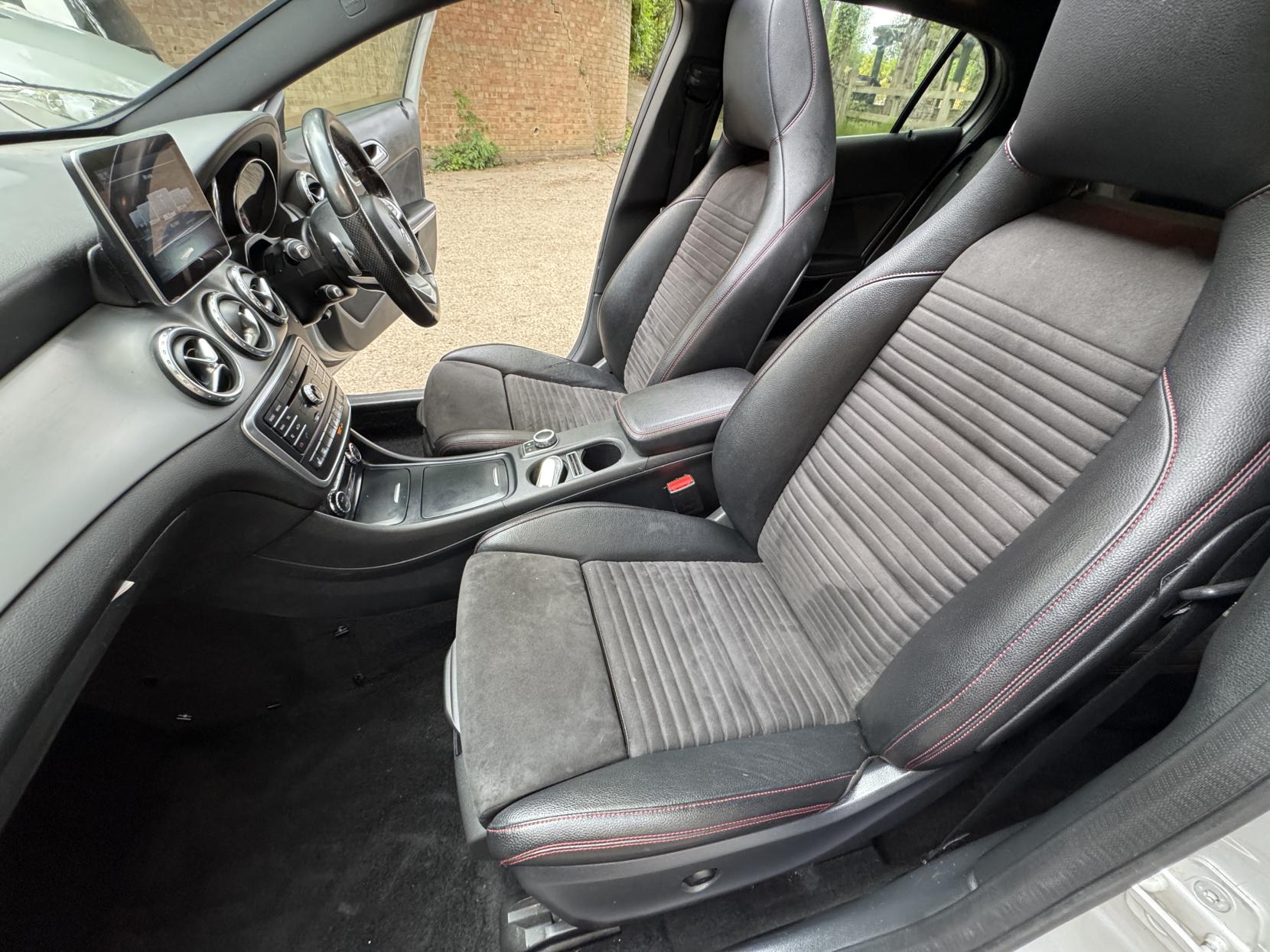 Mercedes-Benz GLA 2.1 GLA220d AMG Line (Premium Plus) SUV 5dr Diesel 7G-DCT 4MATIC Euro 6 (s/s) (177 ps)