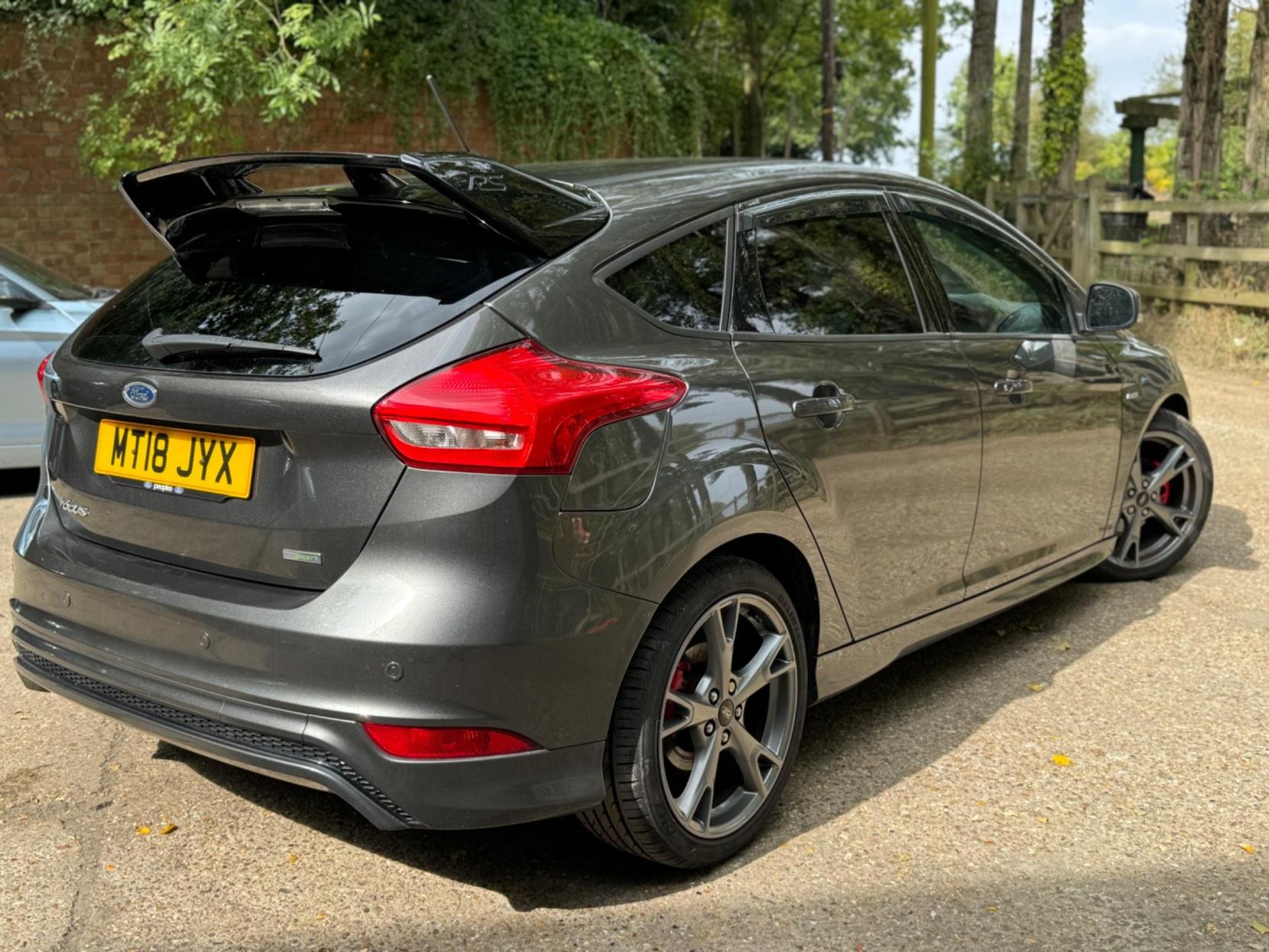 Ford Focus 1.0T EcoBoost ST-Line X Euro 6 (s/s) 5dr