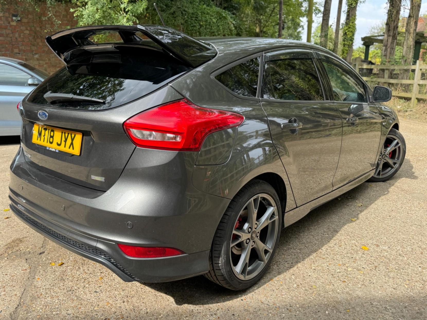 Ford Focus 1.0T EcoBoost ST-Line X Euro 6 (s/s) 5dr