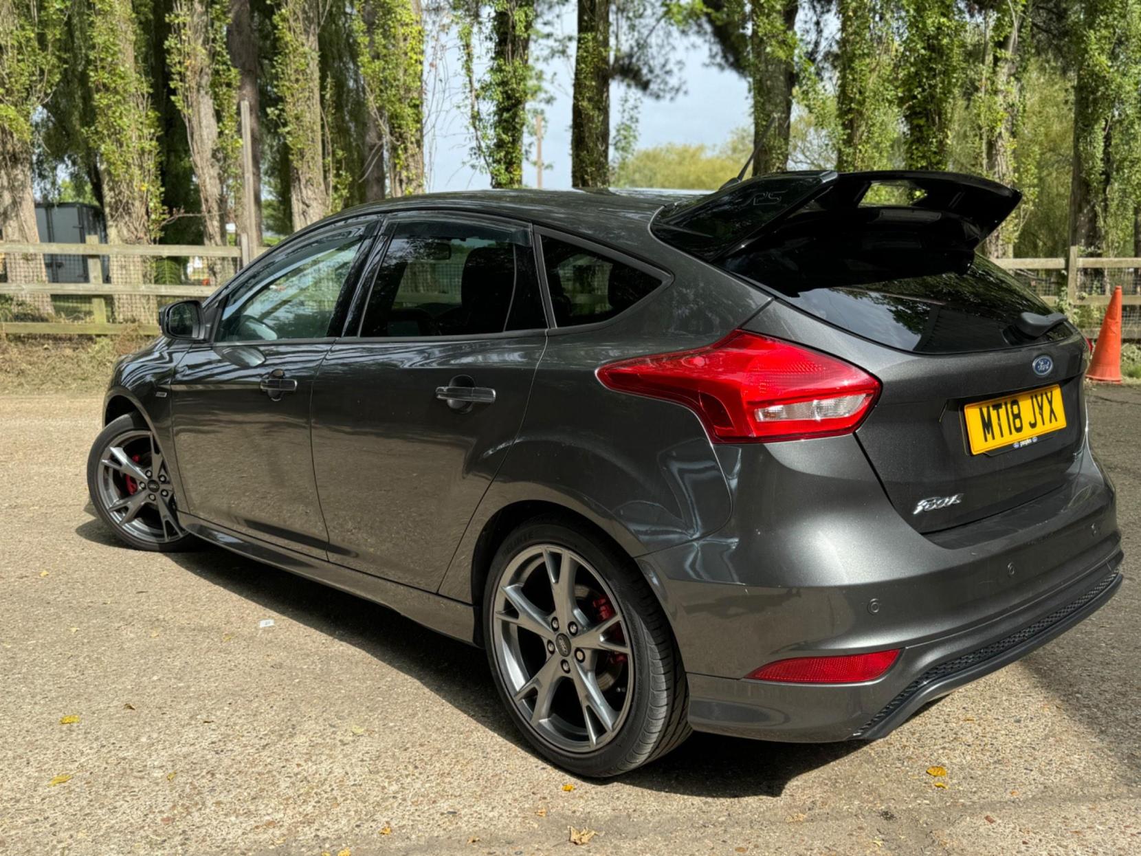 Ford Focus 1.0T EcoBoost ST-Line X Euro 6 (s/s) 5dr